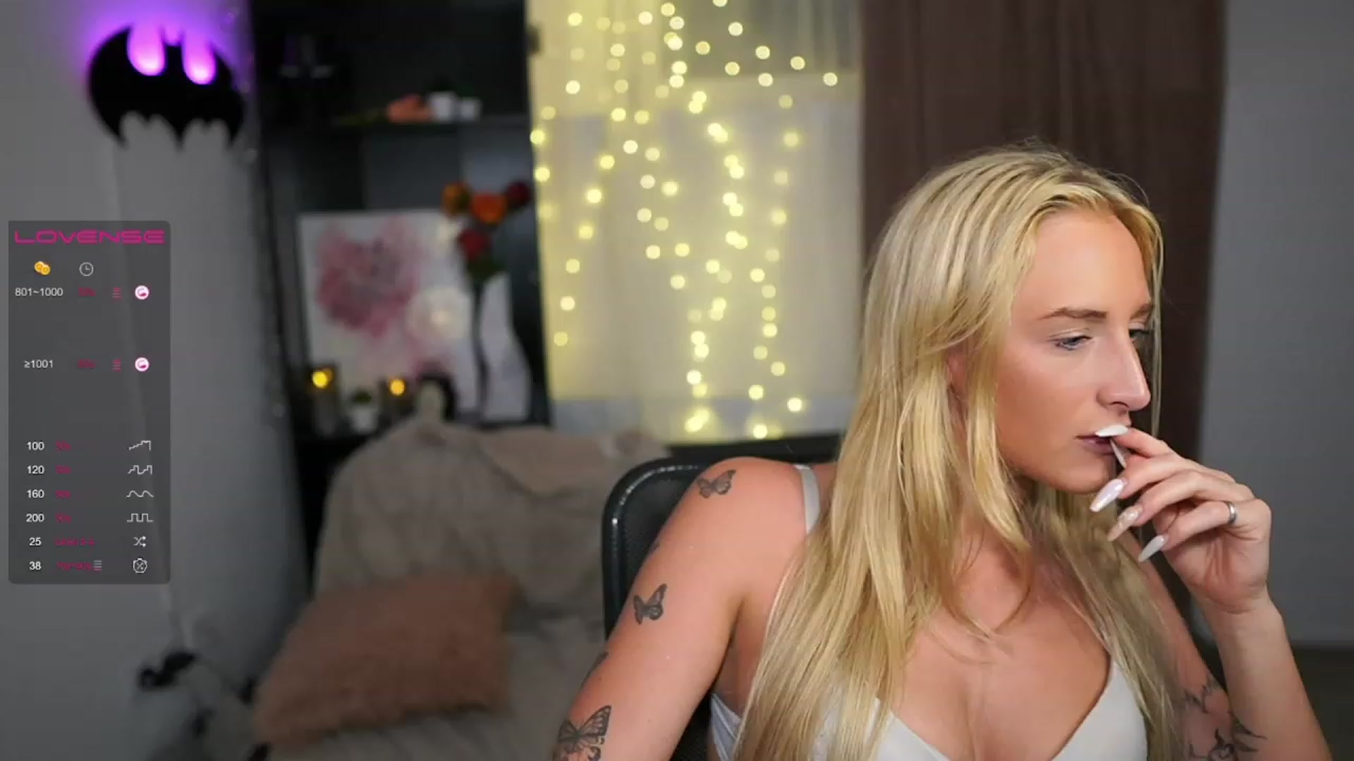 Gallery image thumbnail from NicoletteShea's myfreecams stream on, 08/13/2023, 23:59 image 4 of 20
