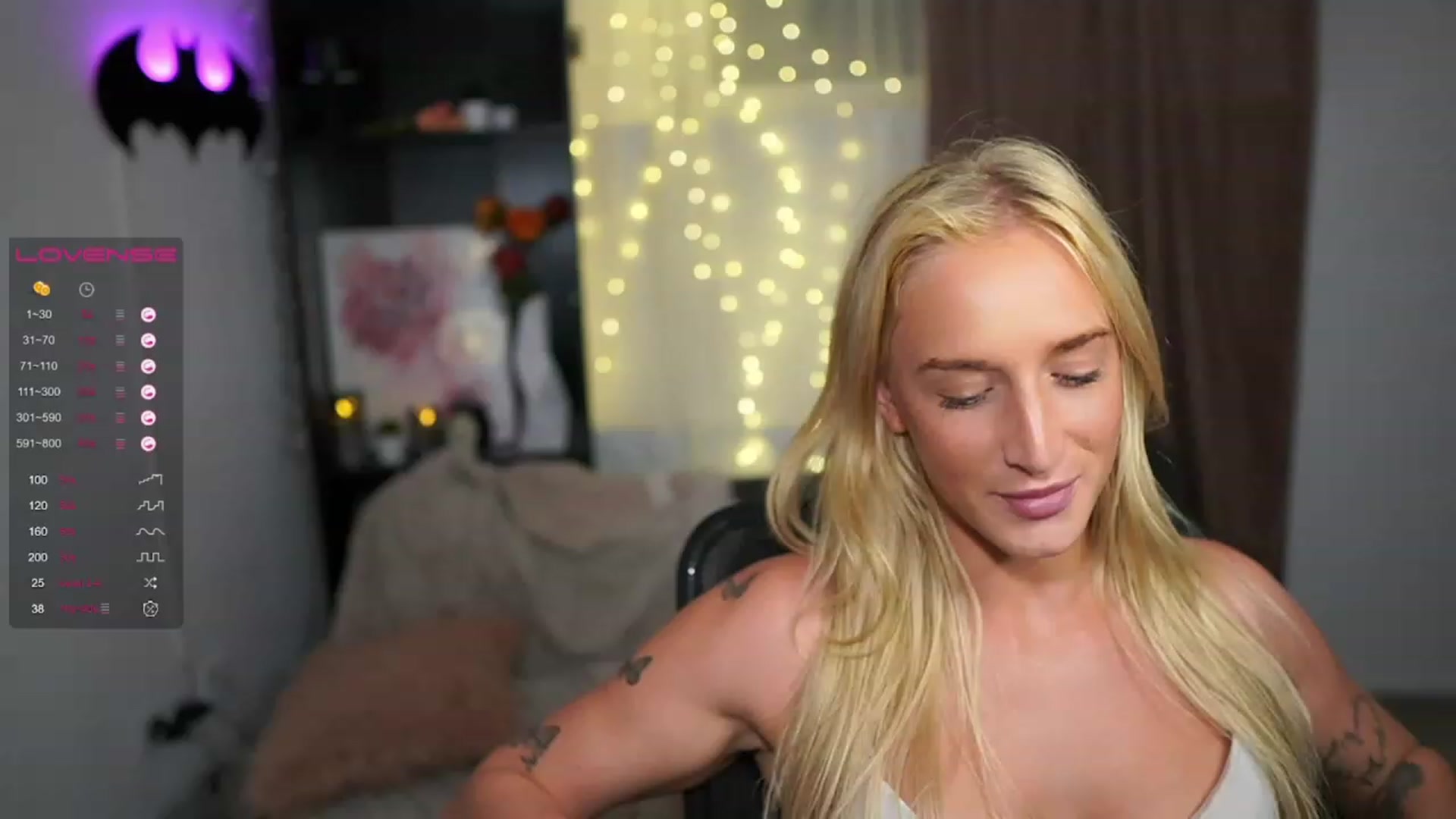 Gallery image thumbnail from NicoletteShea's myfreecams stream on, 08/13/2023, 23:59 image 11 of 20