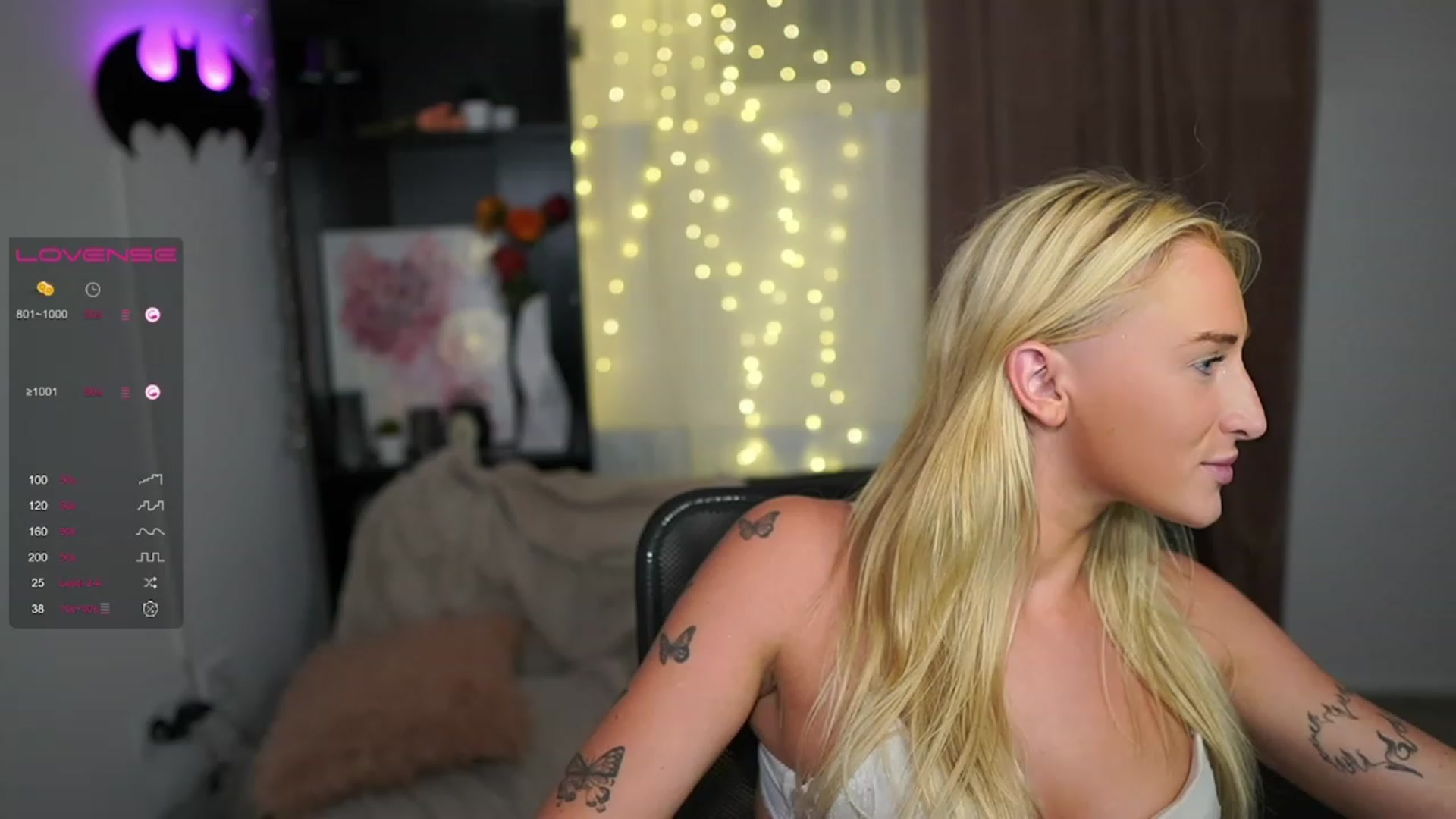Gallery image thumbnail from NicoletteShea's myfreecams stream on, 08/14/2023, 24:58 image 3 of 20