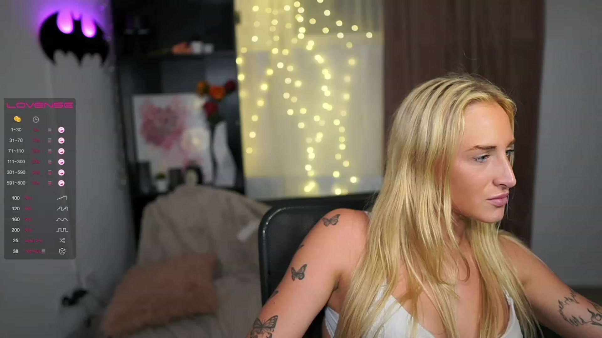 Gallery image thumbnail from NicoletteShea's myfreecams stream on, 08/14/2023, 03:15 image 15 of 20