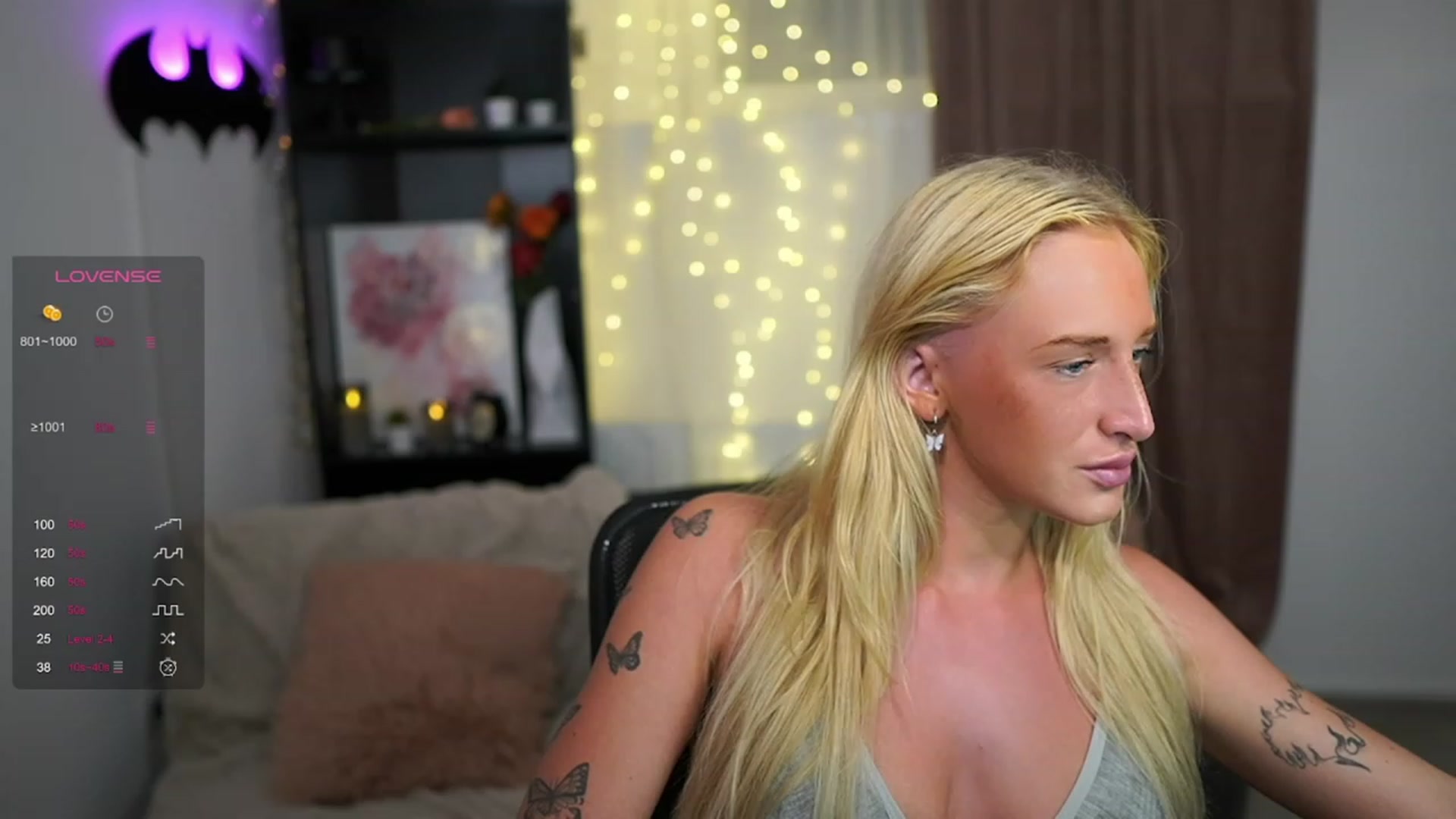 Gallery image thumbnail from NicoletteShea's myfreecams stream on, 08/24/2023, 19:02 image 18 of 20