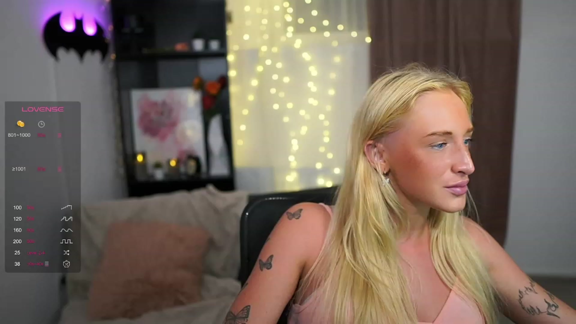 Gallery image thumbnail from NicoletteShea's myfreecams stream on, 08/24/2023, 20:15 image 17 of 20