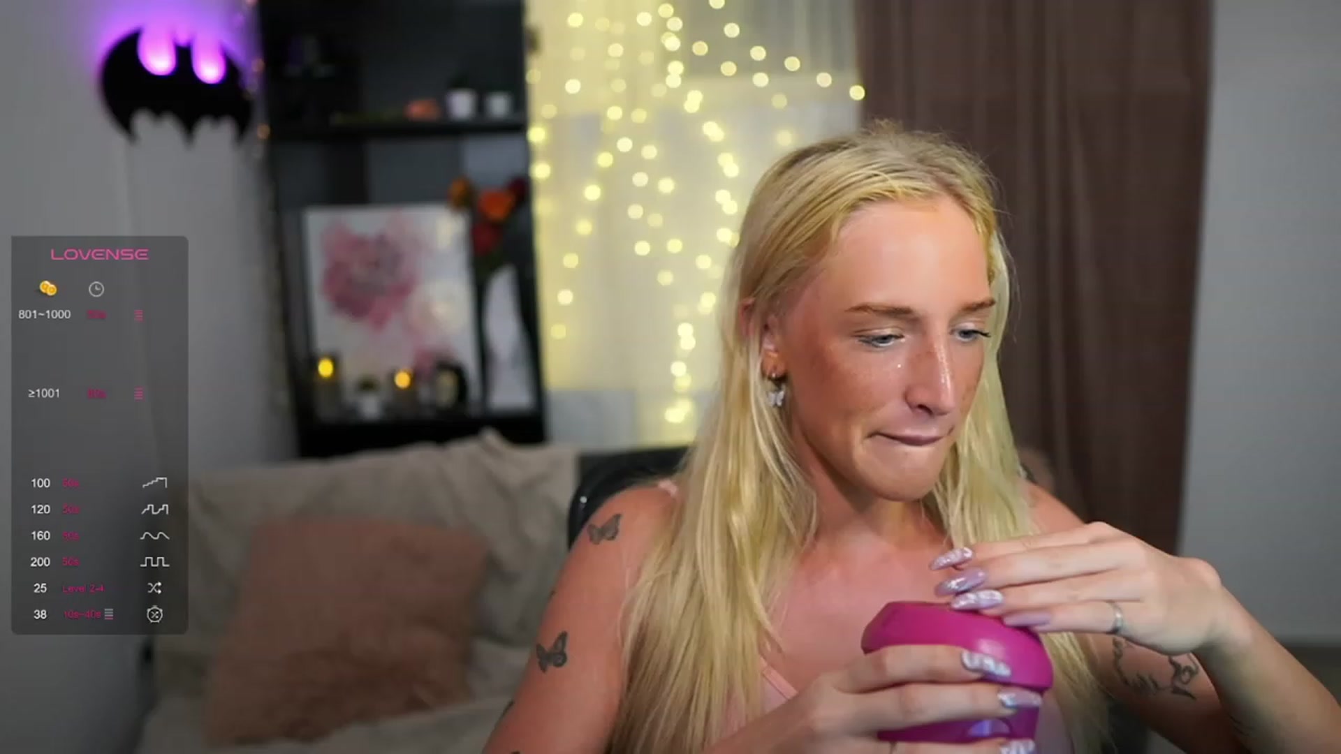 Gallery image thumbnail from NicoletteShea's myfreecams stream on, 08/24/2023, 20:15 image 3 of 20