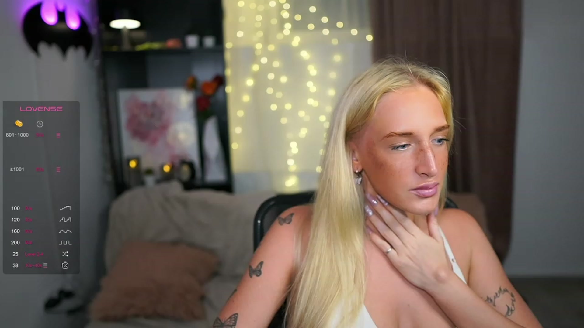 Gallery image thumbnail from NicoletteShea's myfreecams stream on, 08/25/2023, 14:19 image 16 of 20
