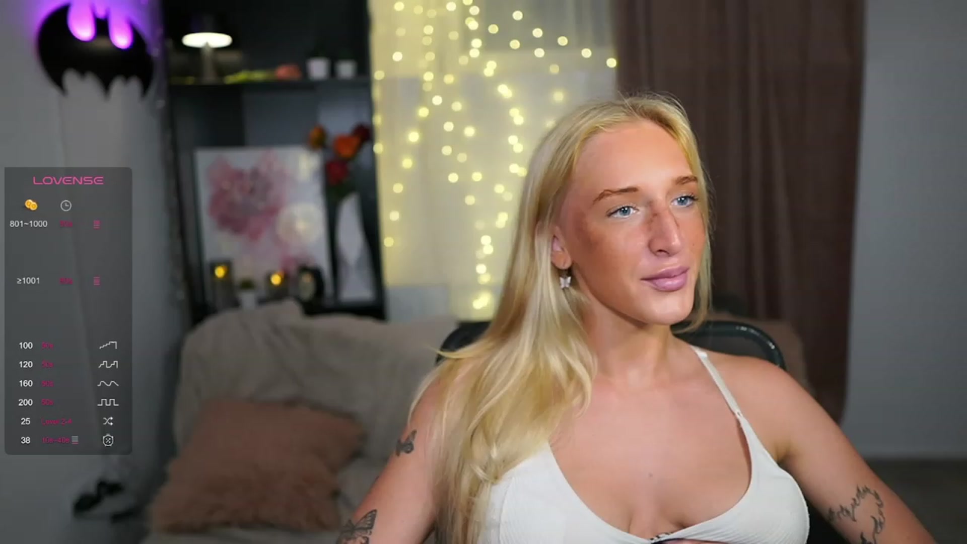 Gallery image thumbnail from NicoletteShea's myfreecams stream on, 08/25/2023, 14:19 image 13 of 20
