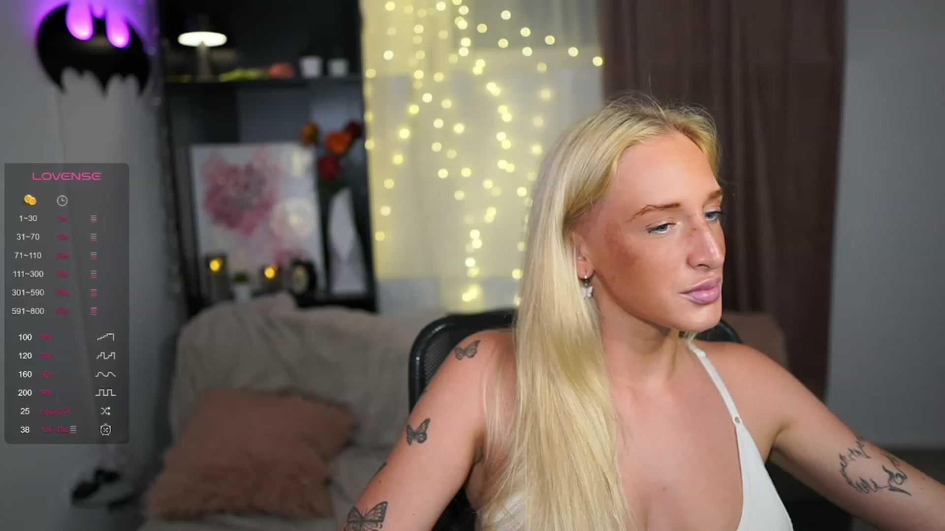 Gallery image thumbnail from NicoletteShea's myfreecams stream on, 08/25/2023, 14:19 image 17 of 20