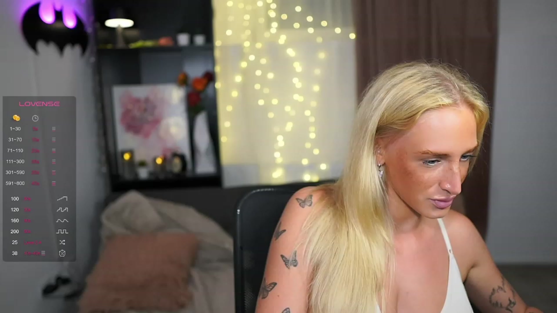 Gallery image thumbnail from NicoletteShea's myfreecams stream on, 08/25/2023, 15:05 image 16 of 20