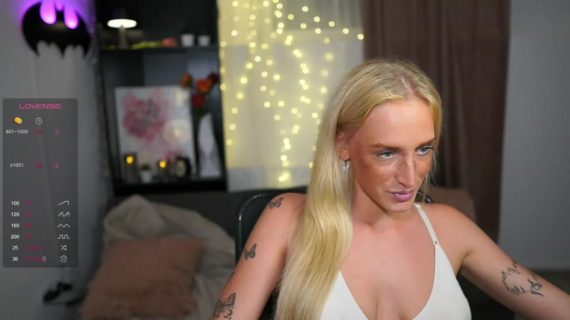 Gallery image thumbnail from NicoletteShea's myfreecams stream on, 08/25/2023, 15:05 image 17 of 20