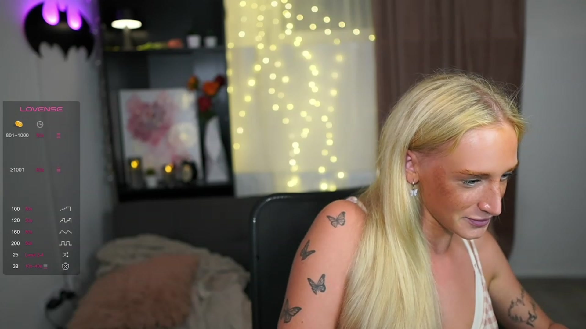 Gallery image thumbnail from NicoletteShea's myfreecams stream on, 08/25/2023, 17:44 image 14 of 20