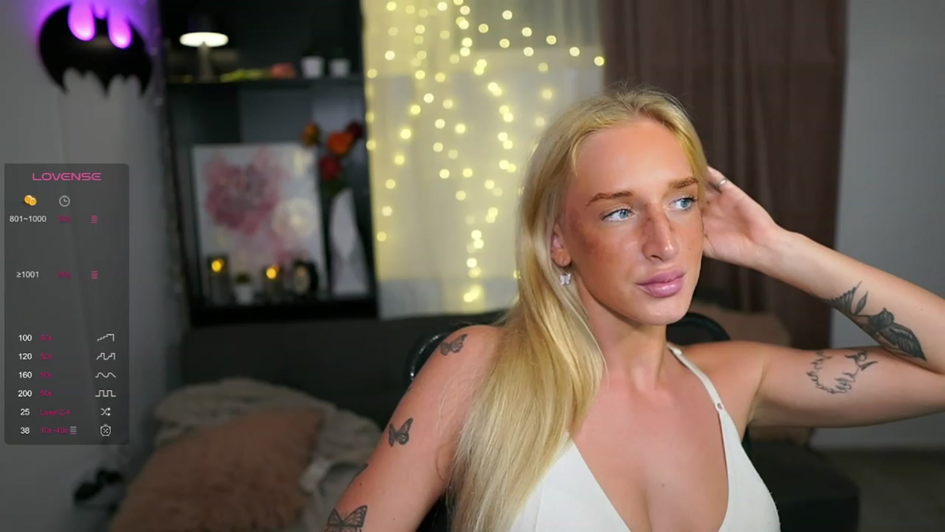 Gallery image thumbnail from NicoletteShea's myfreecams stream on, 08/25/2023, 17:44 image 7 of 20