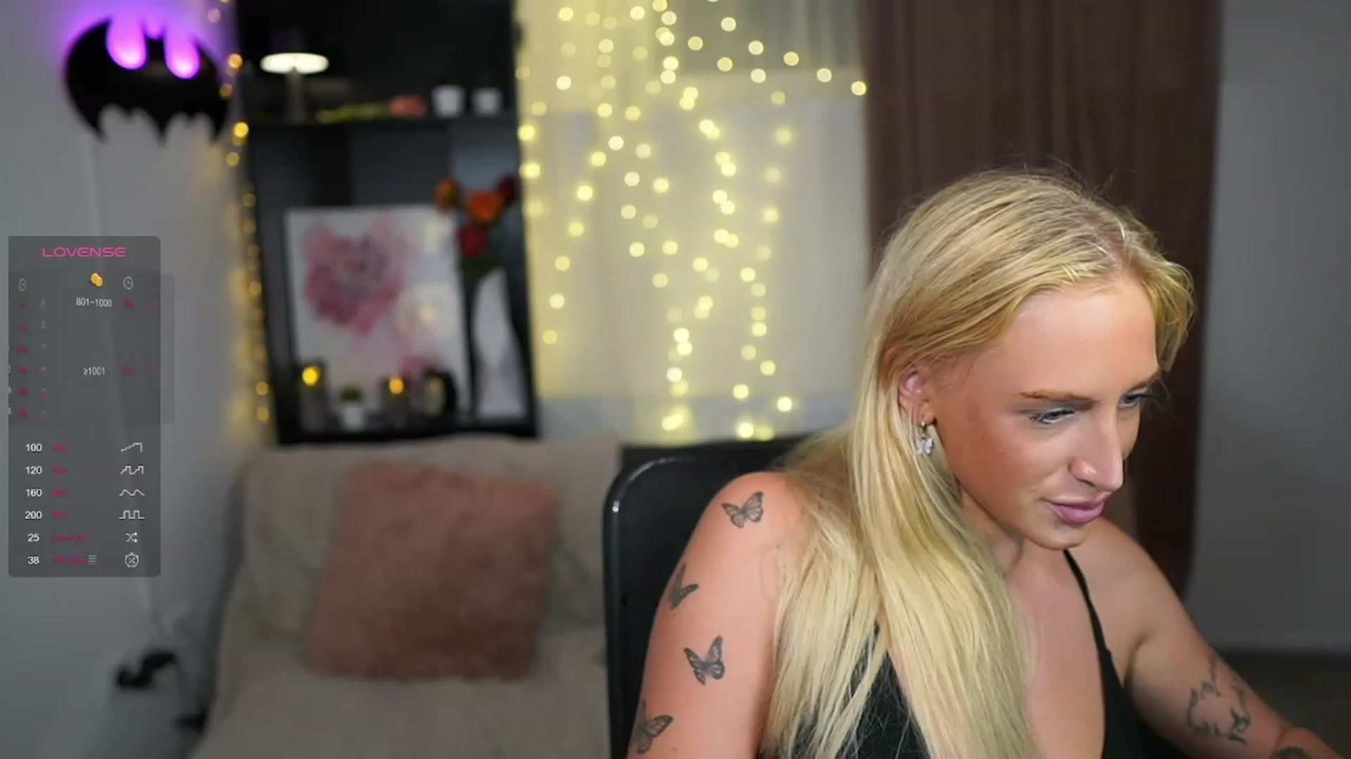 Gallery image thumbnail from NicoletteShea's myfreecams stream on, 08/27/2023, 19:36 image 18 of 20