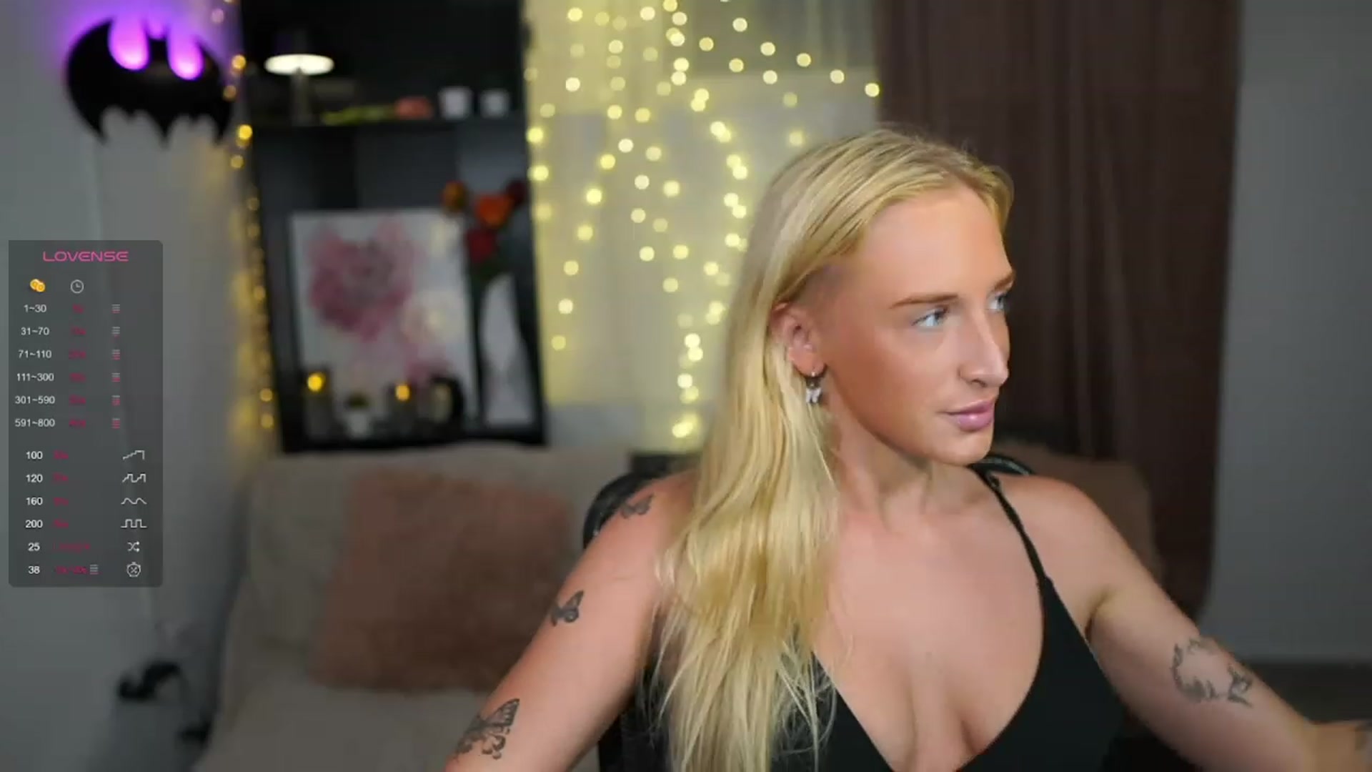 Gallery image thumbnail from NicoletteShea's myfreecams stream on, 08/27/2023, 19:36 image 11 of 20