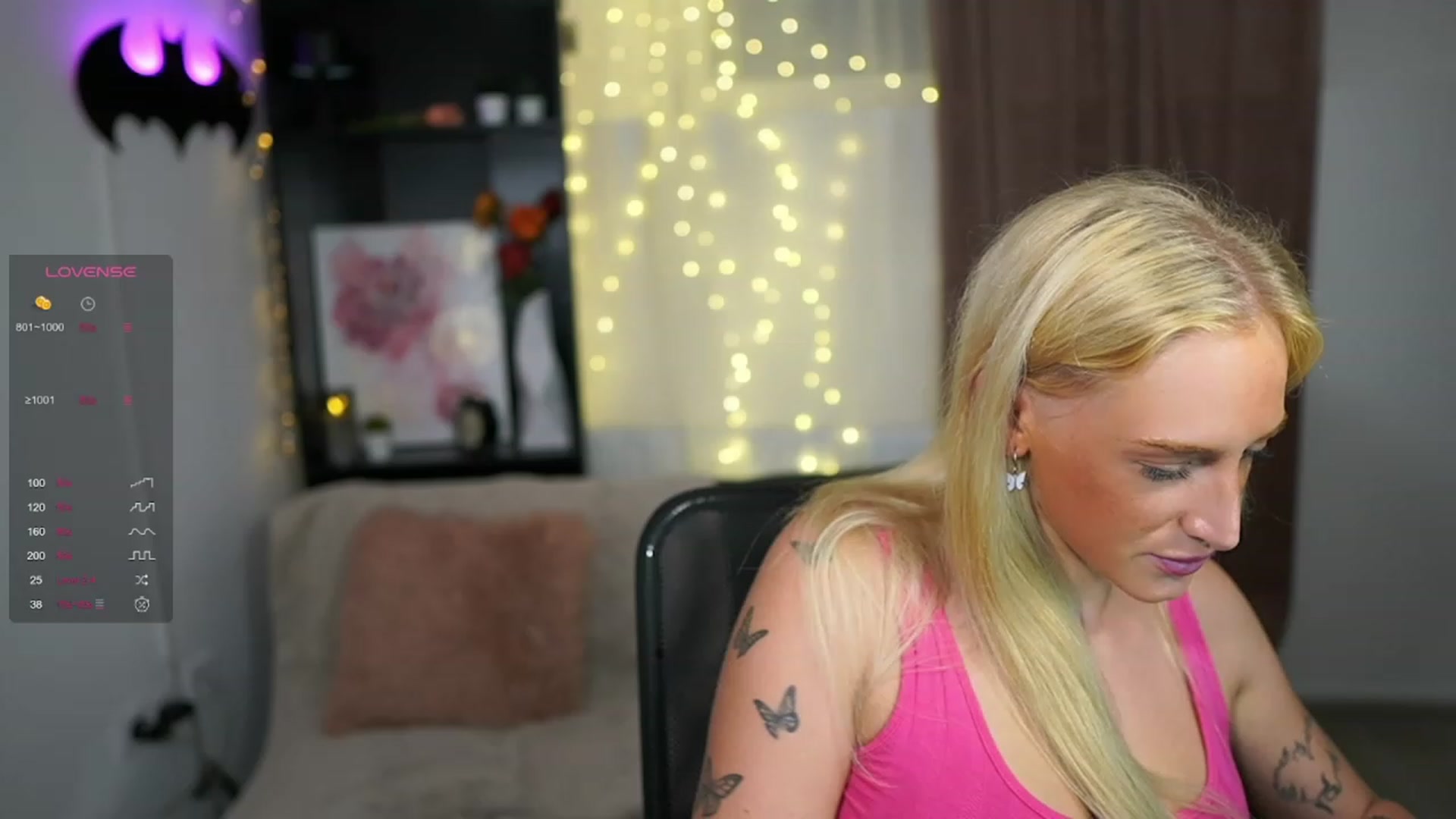Gallery image thumbnail from NicoletteShea's myfreecams stream on, 08/29/2023, 14:31 image 5 of 20