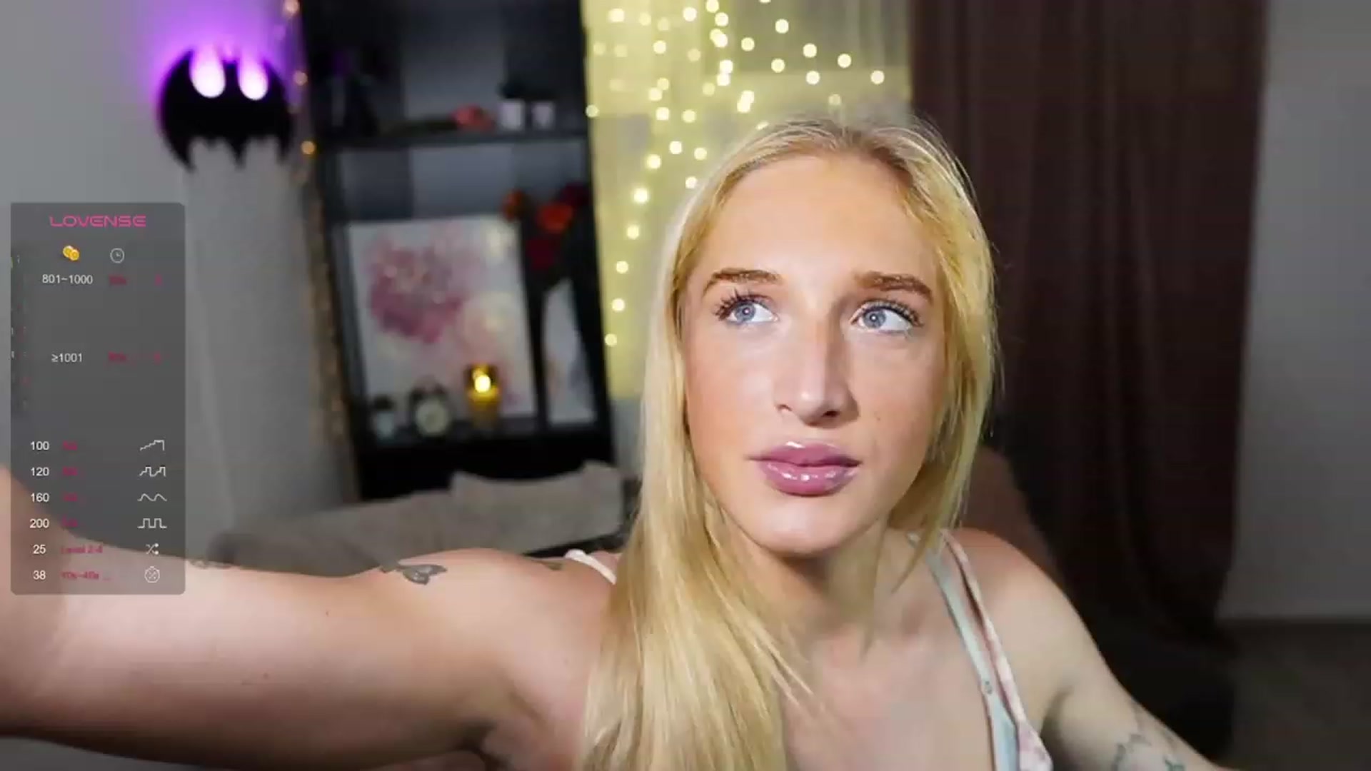 Gallery image thumbnail from NicoletteShea's myfreecams stream on, 09/05/2023, 19:31 image 1 of 20