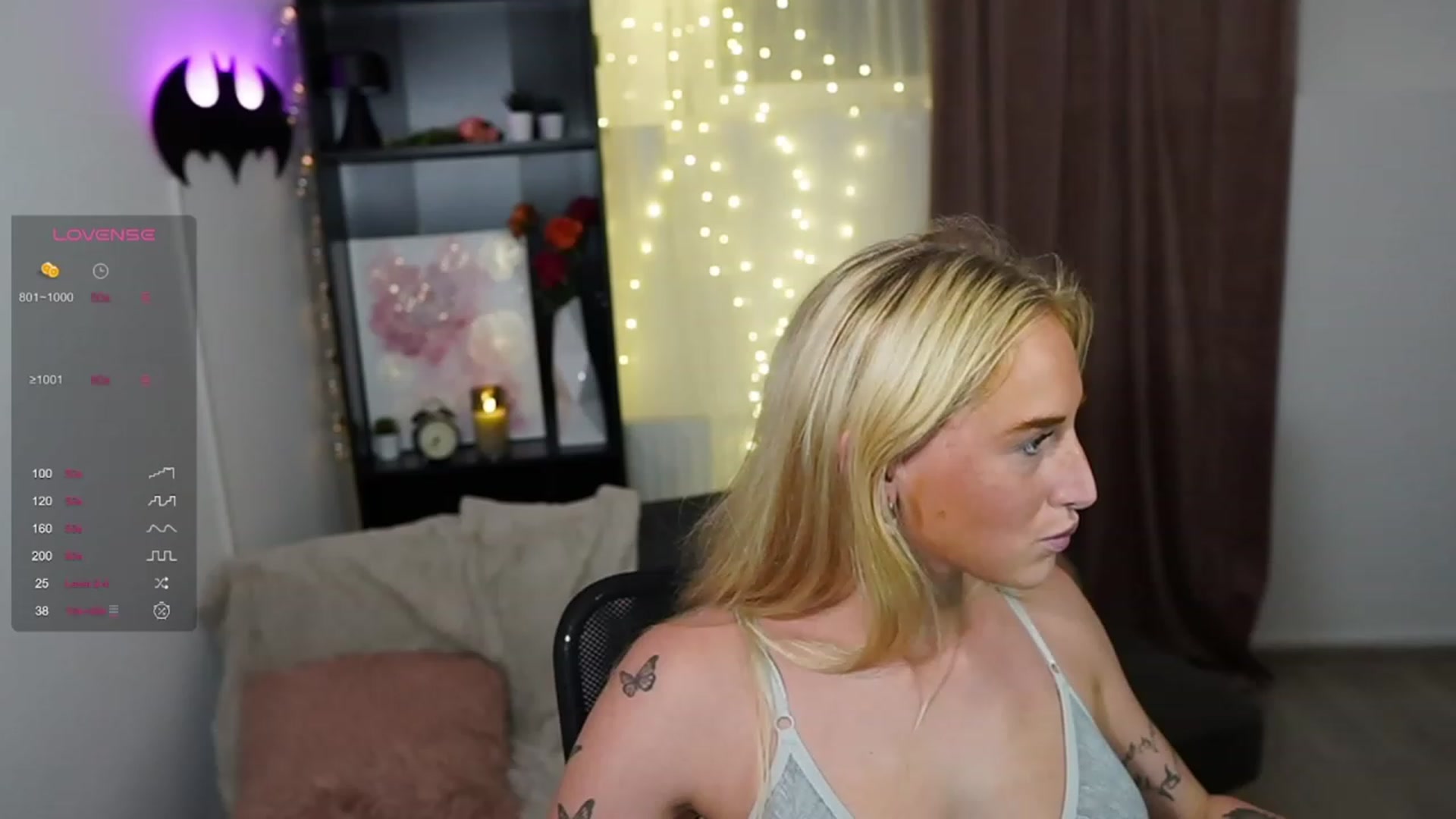 Gallery image thumbnail from NicoletteShea's myfreecams stream on, 09/05/2023, 19:31 image 16 of 20