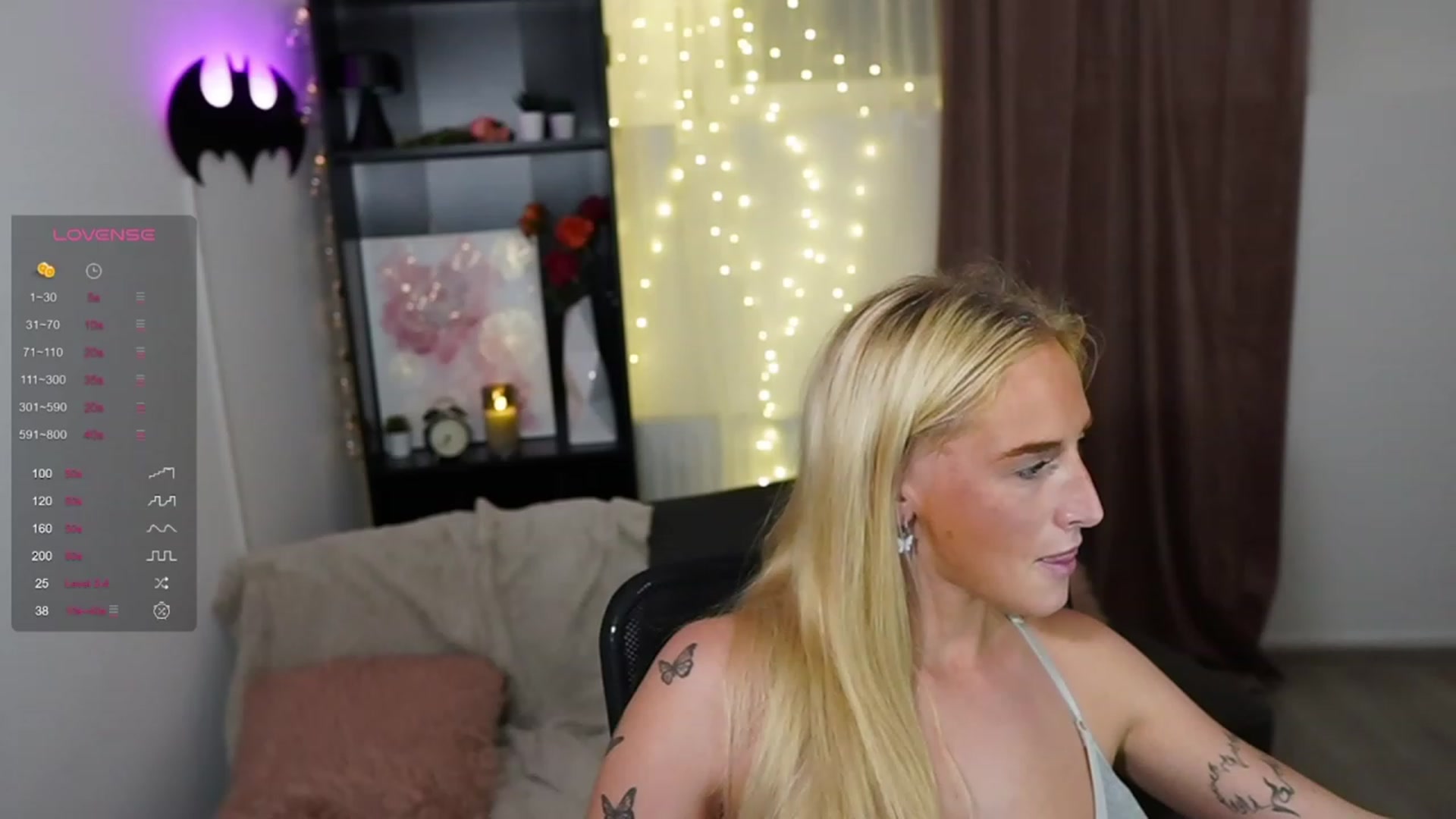 Gallery image thumbnail from NicoletteShea's myfreecams stream on, 09/05/2023, 21:00 image 11 of 20