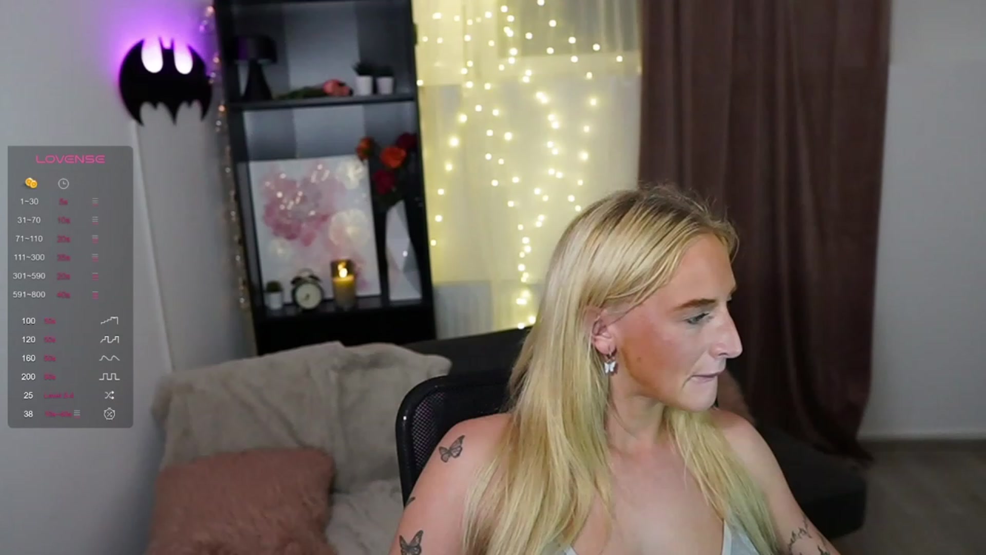 Gallery image thumbnail from NicoletteShea's myfreecams stream on, 09/05/2023, 22:36 image 18 of 20