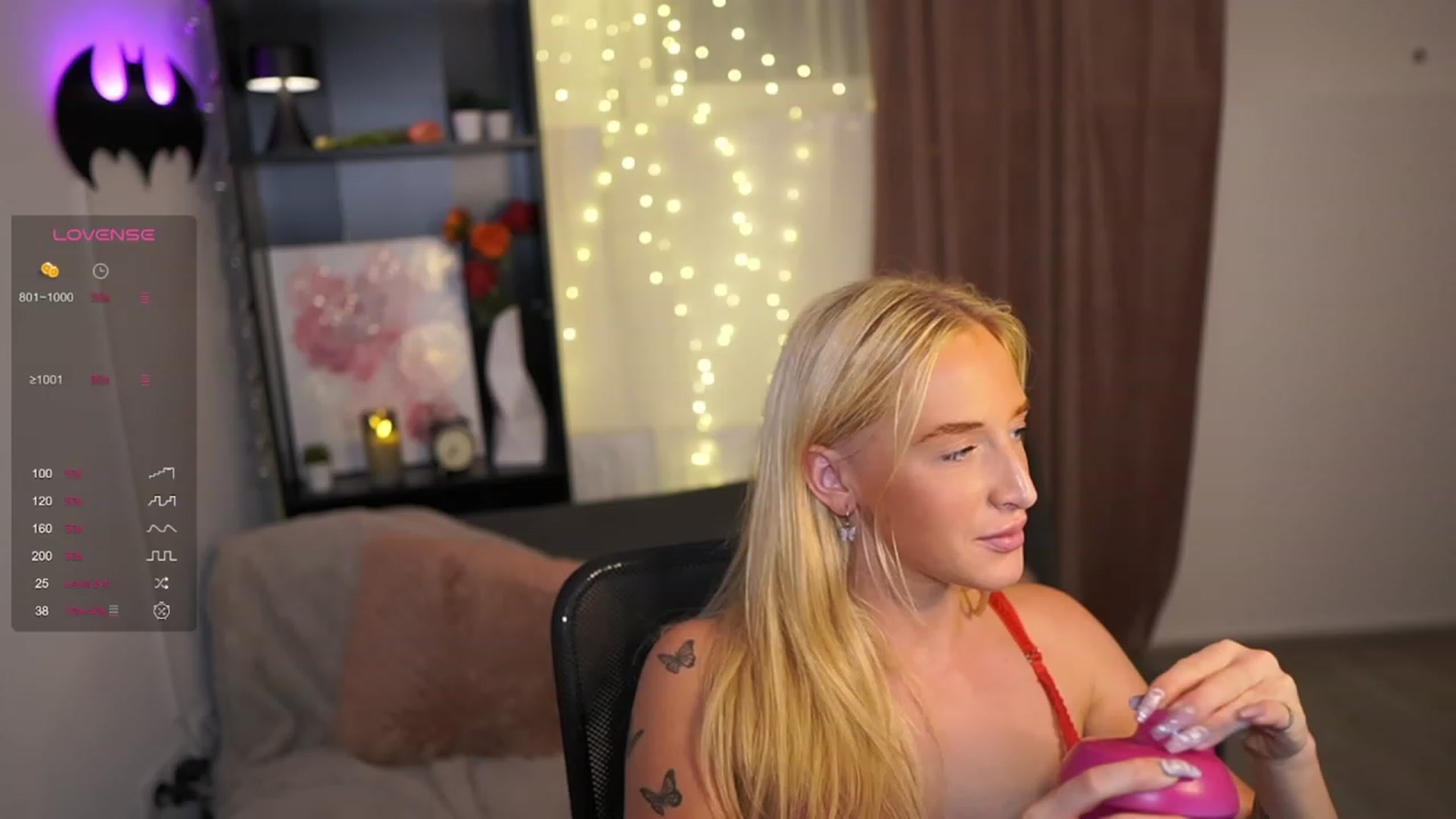 Gallery image thumbnail from NicoletteShea's myfreecams stream on, 09/07/2023, 23:09 image 9 of 20