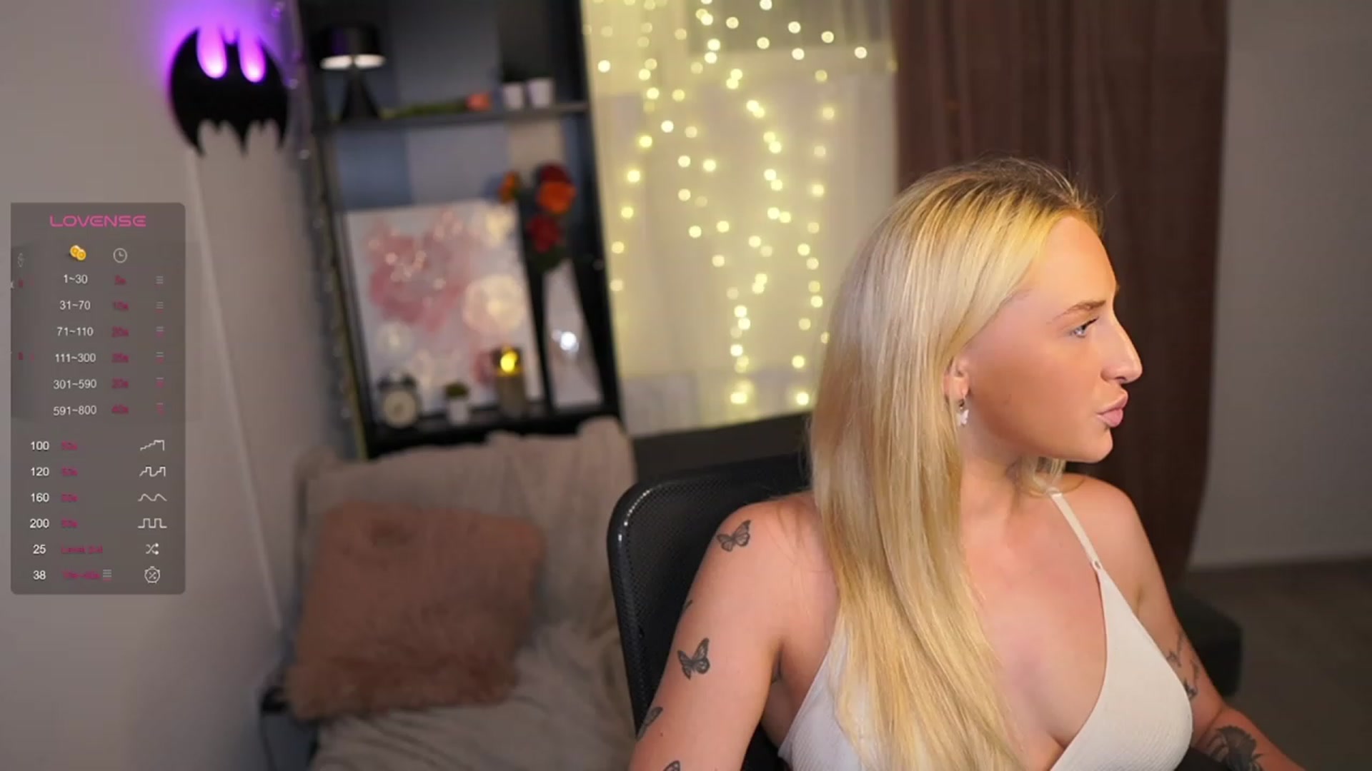 Gallery image thumbnail from NicoletteShea's myfreecams stream on, 09/12/2023, 20:30 image 10 of 20