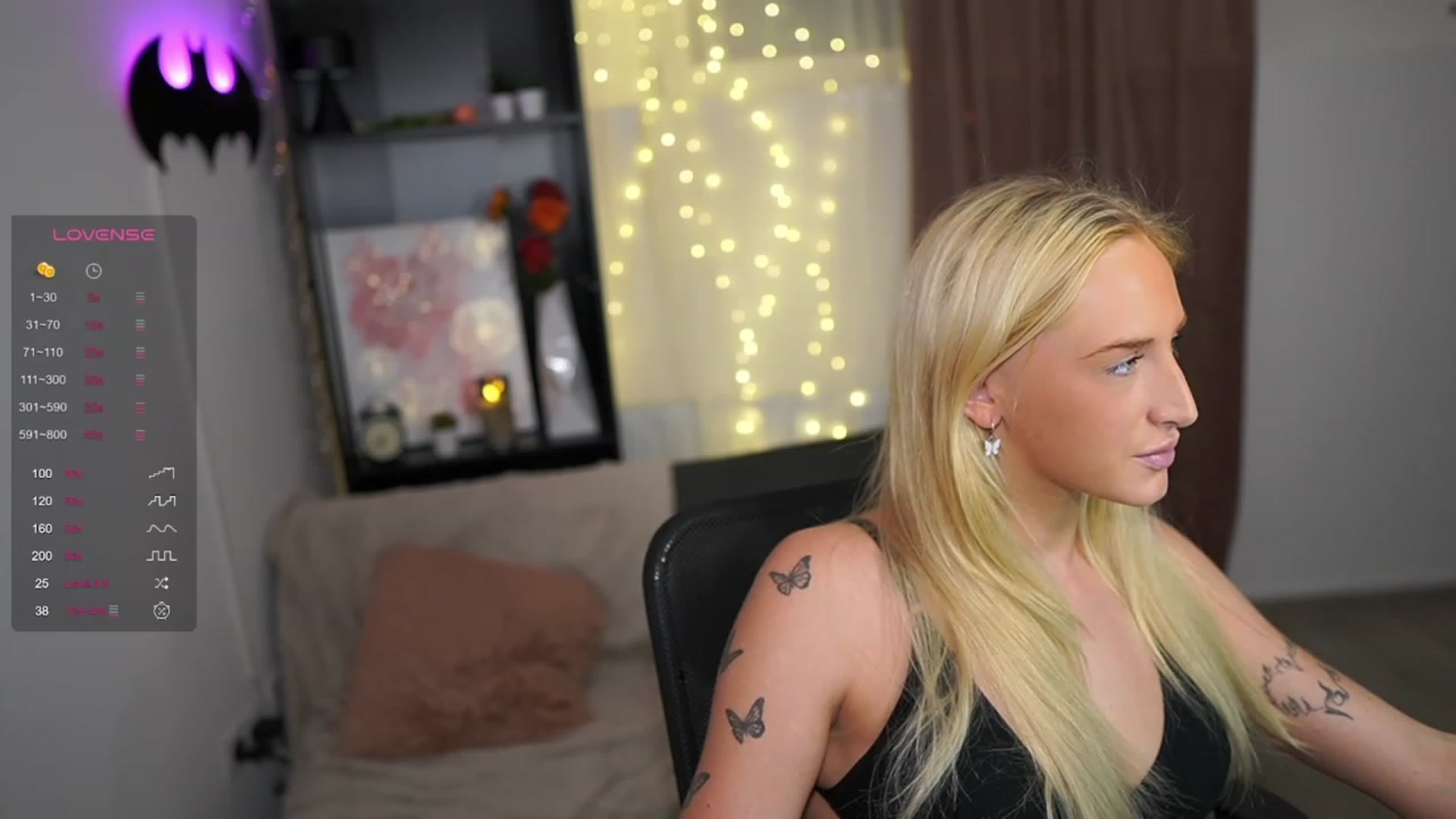 Gallery image thumbnail from NicoletteShea's myfreecams stream on, 09/13/2023, 15:28 image 12 of 20