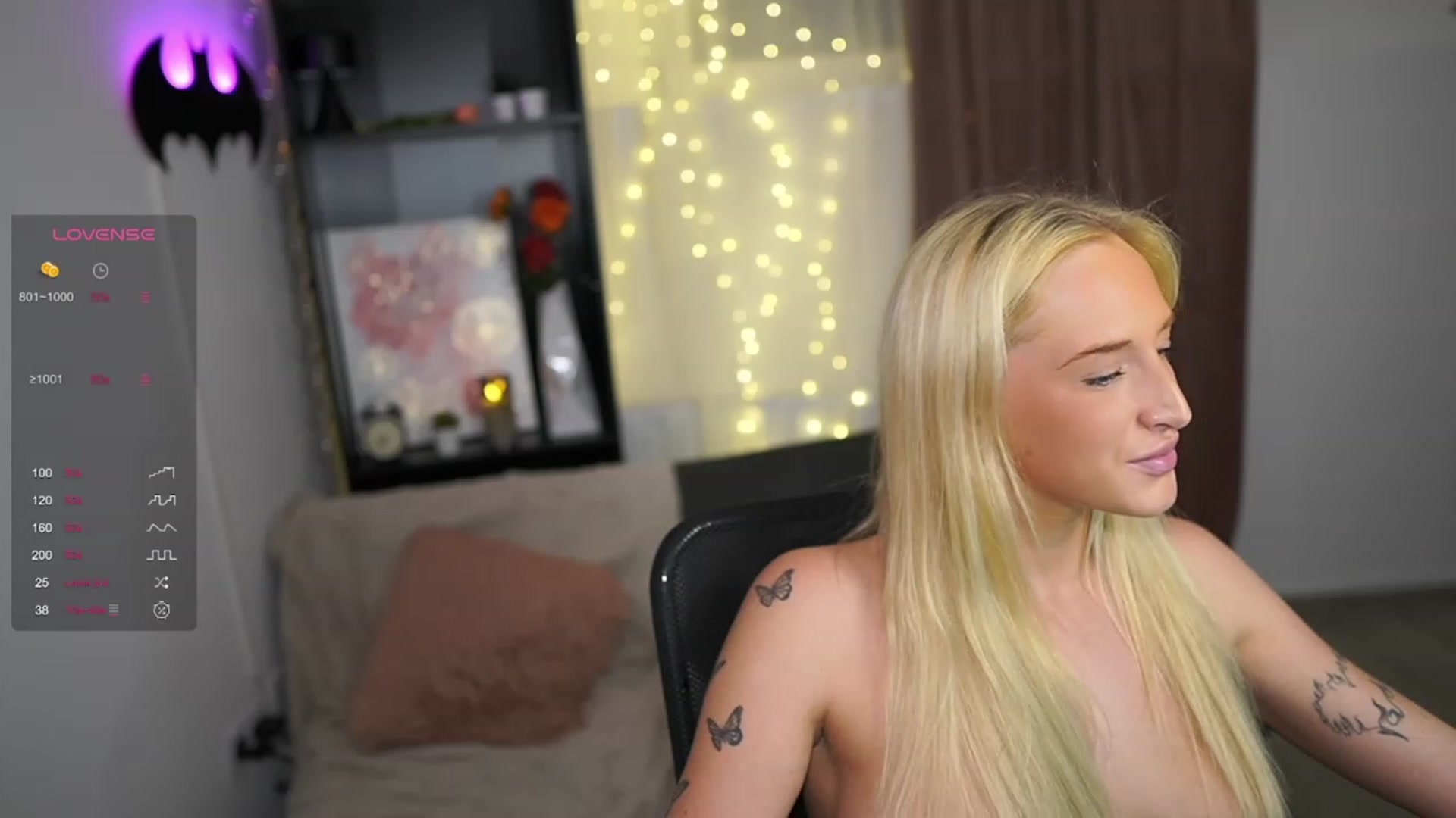 Gallery image thumbnail from NicoletteShea's myfreecams stream on, 09/13/2023, 15:28 image 19 of 20