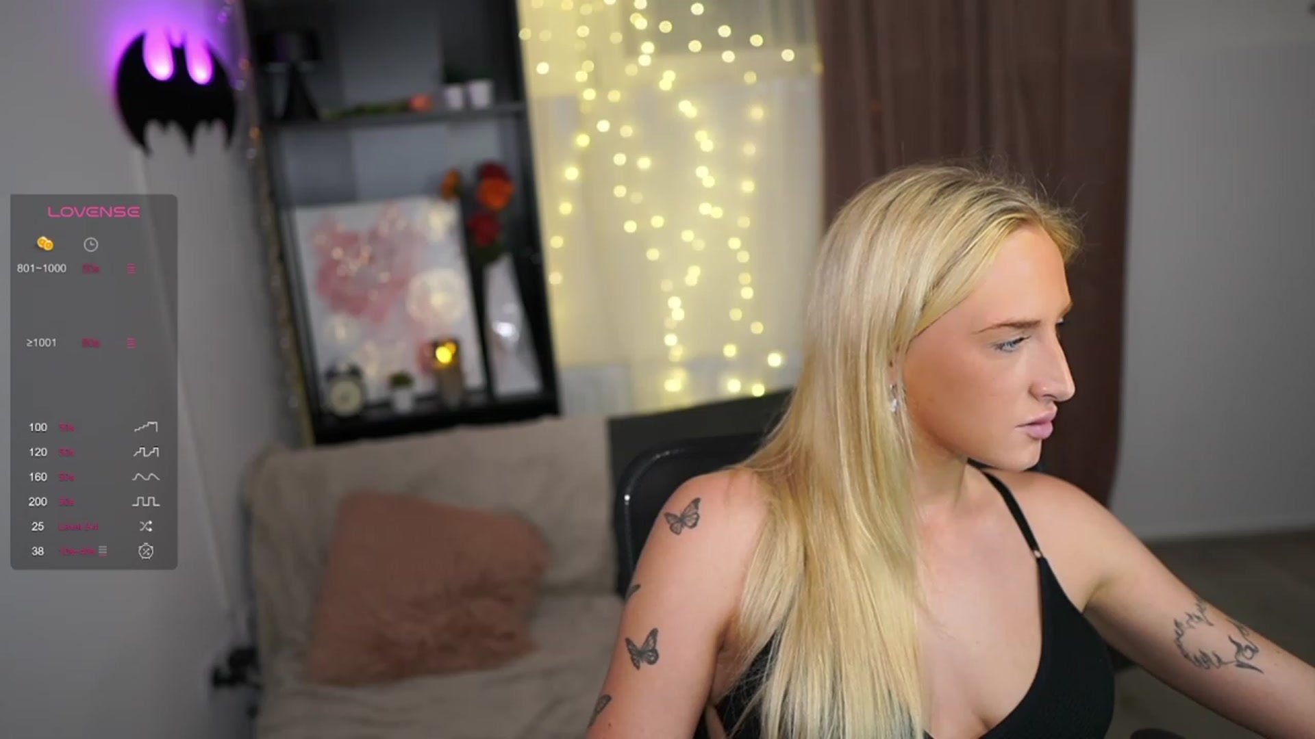 Gallery image thumbnail from NicoletteShea's myfreecams stream on, 09/13/2023, 15:28 image 13 of 20