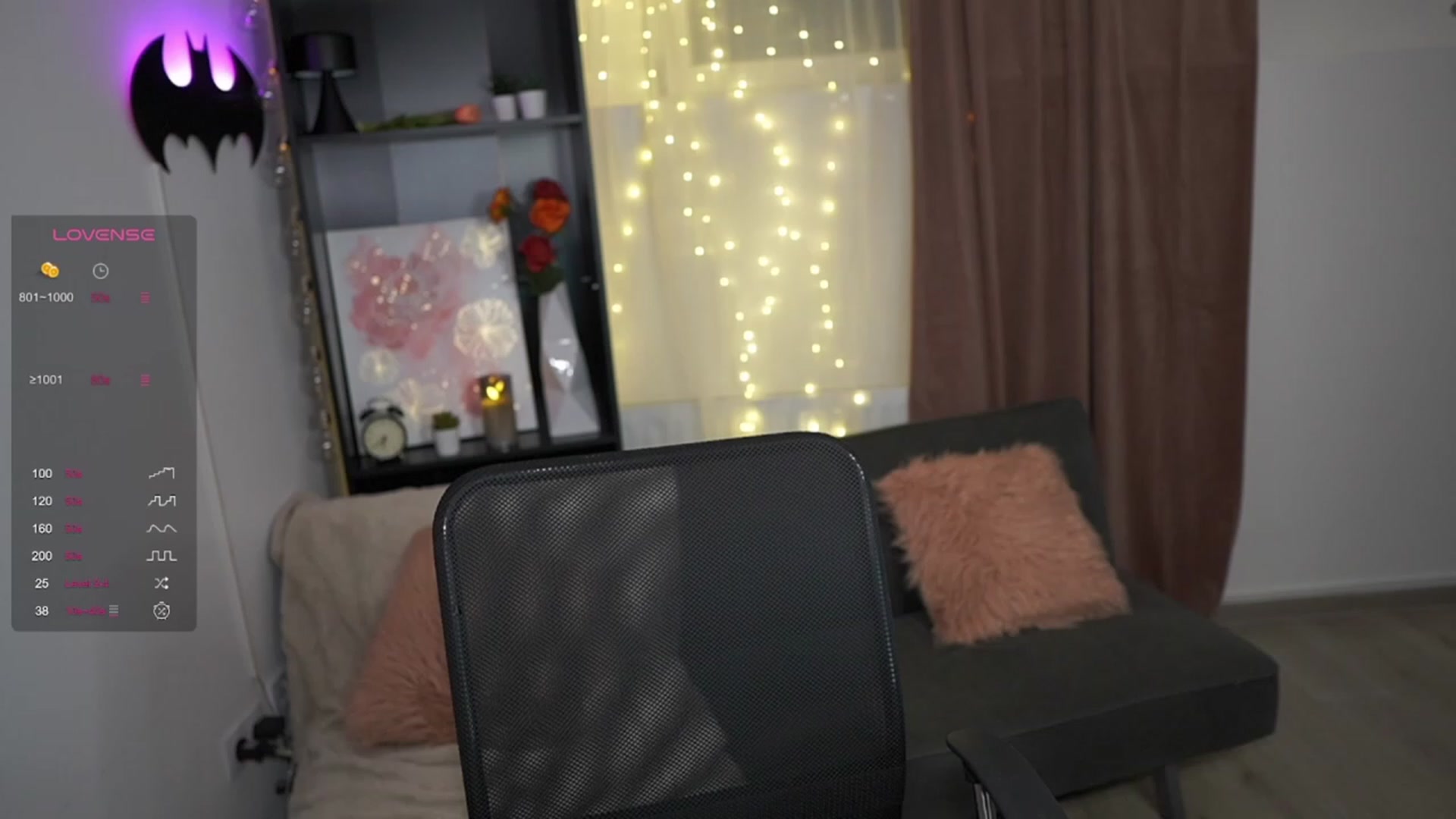 Gallery image thumbnail from NicoletteShea's myfreecams stream on, 09/13/2023, 16:39 image 6 of 20