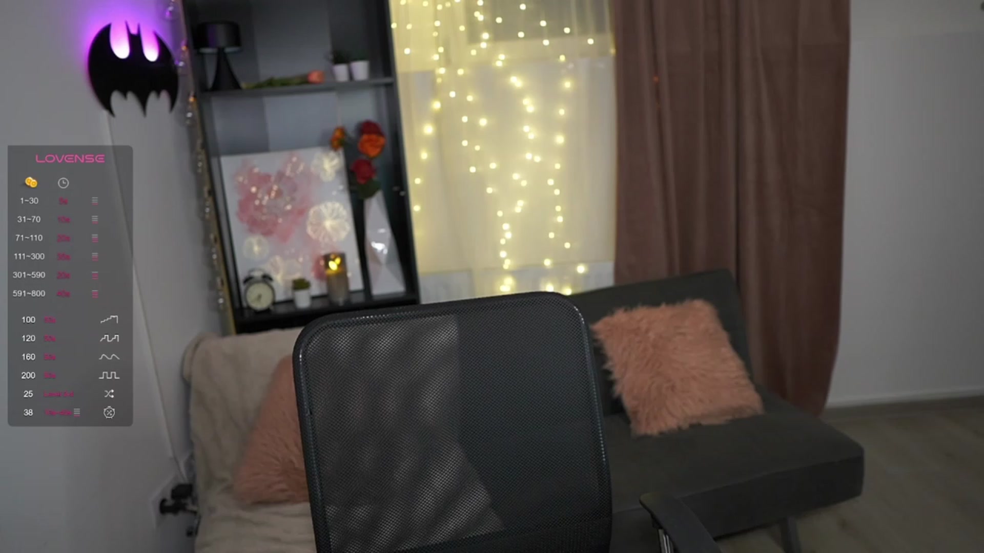 Gallery image thumbnail from NicoletteShea's myfreecams stream on, 09/13/2023, 16:39 image 5 of 20