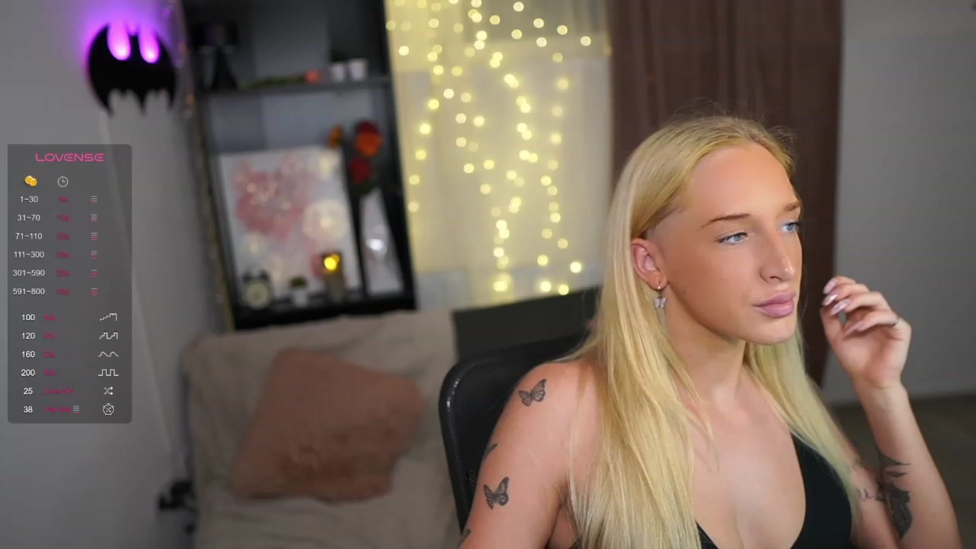 Gallery image thumbnail from NicoletteShea's myfreecams stream on, 09/13/2023, 16:39 image 9 of 20