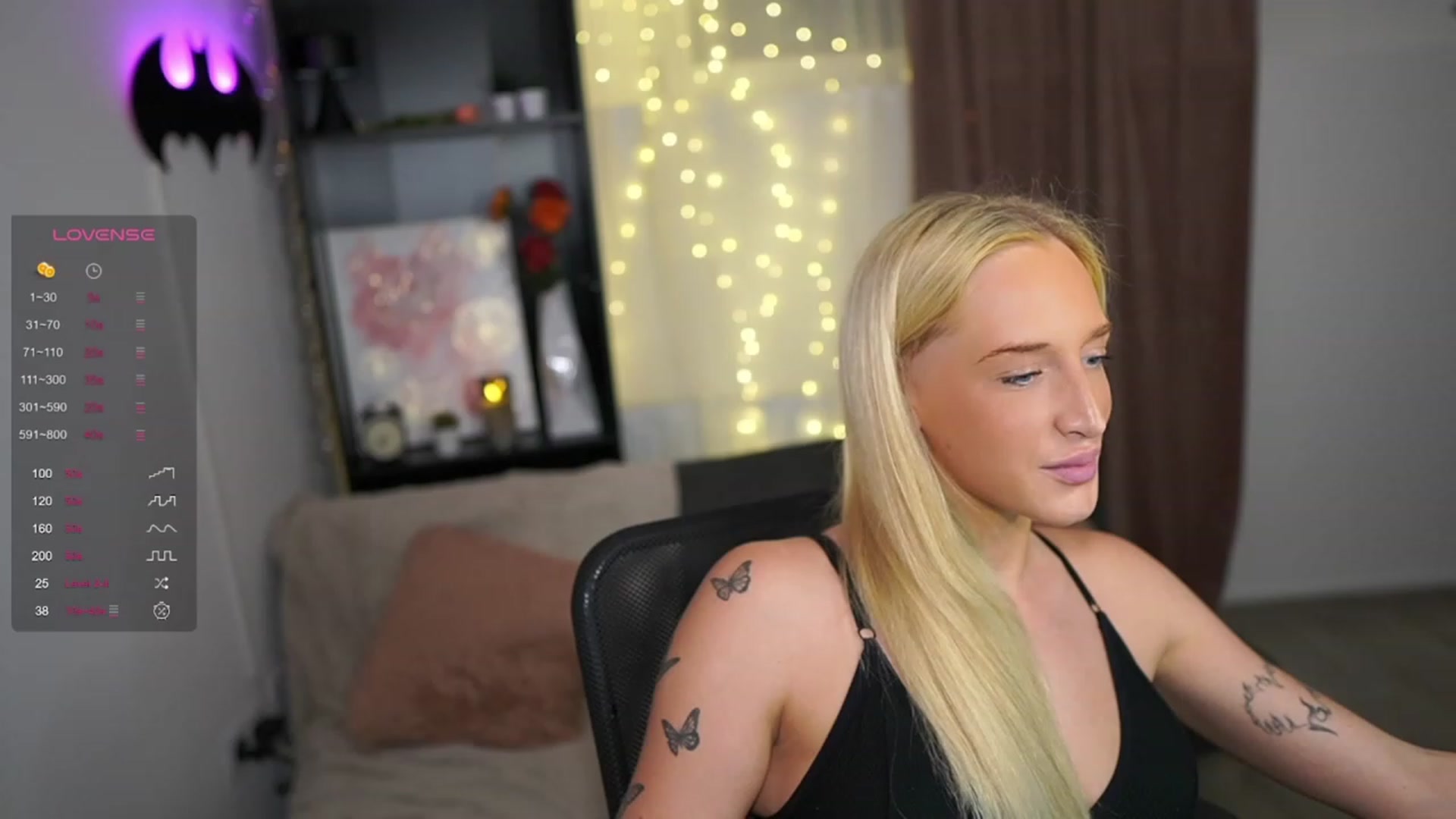 Gallery image thumbnail from NicoletteShea's myfreecams stream on, 09/13/2023, 16:39 image 4 of 20