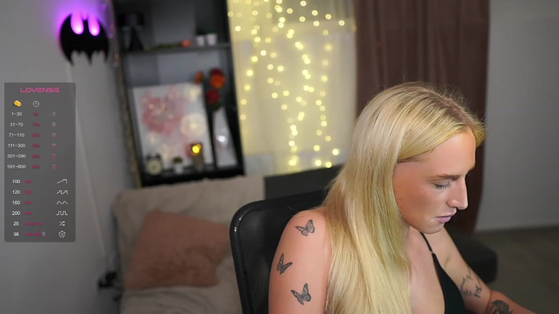 Gallery image thumbnail from NicoletteShea's myfreecams stream on, 09/13/2023, 20:16 image 14 of 20