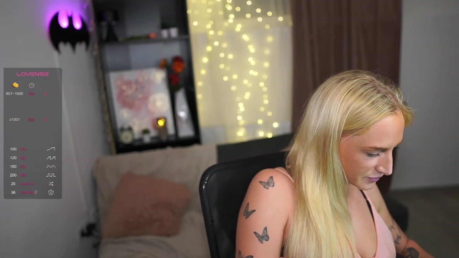Gallery image thumbnail from NicoletteShea's myfreecams stream on, 09/13/2023, 21:34 image 4 of 20