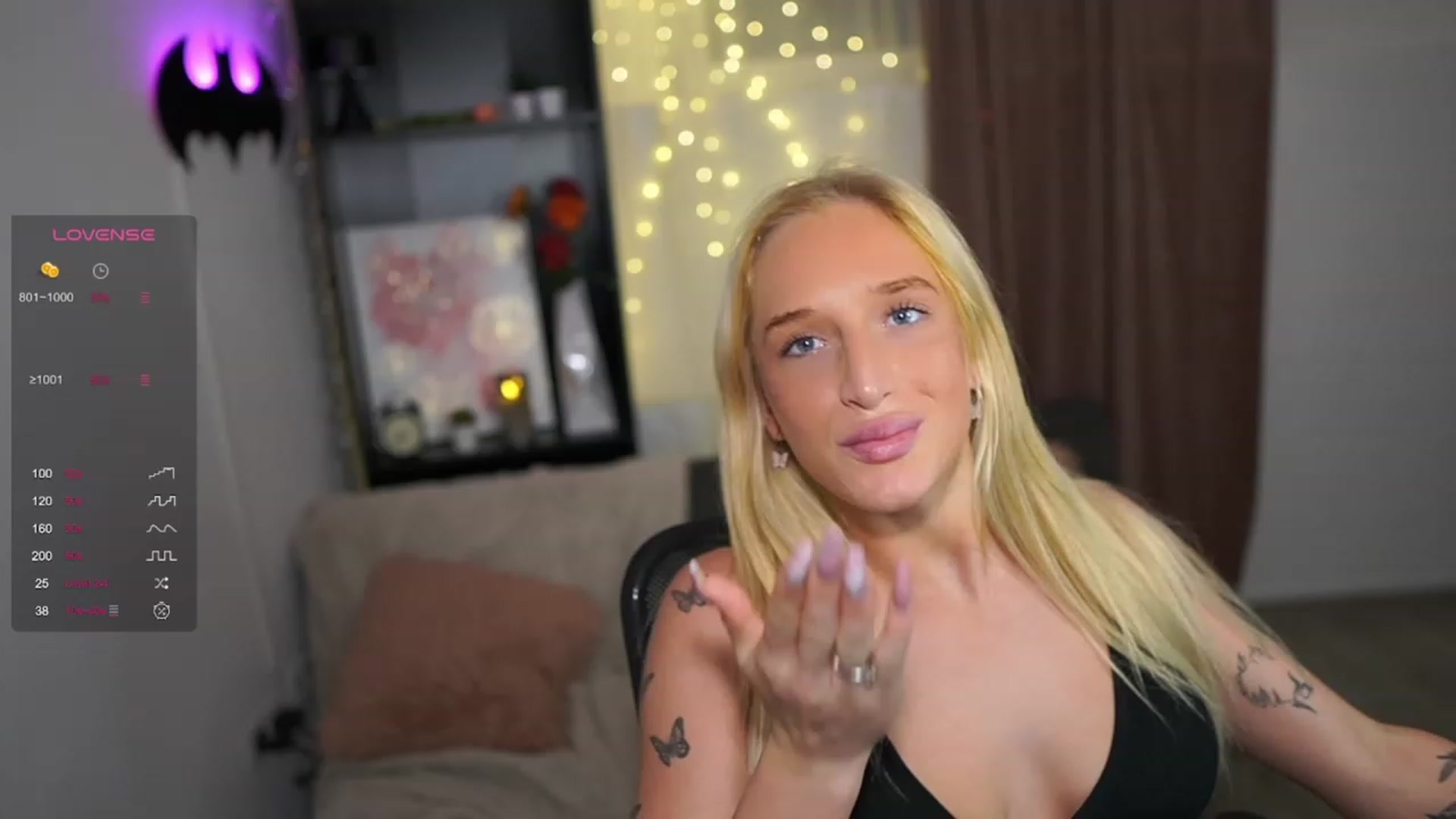 Gallery image thumbnail from NicoletteShea's myfreecams stream on, 09/13/2023, 21:34 image 17 of 20
