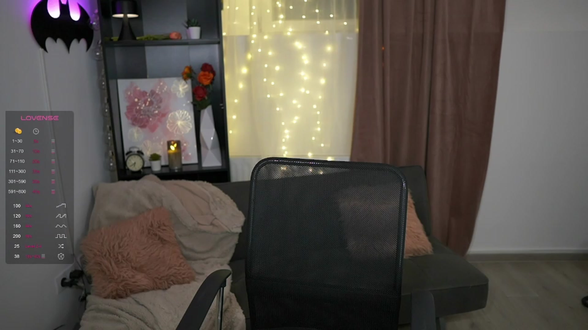 Gallery image thumbnail from NicoletteShea's myfreecams stream on, 09/14/2023, 20:17 image 16 of 20