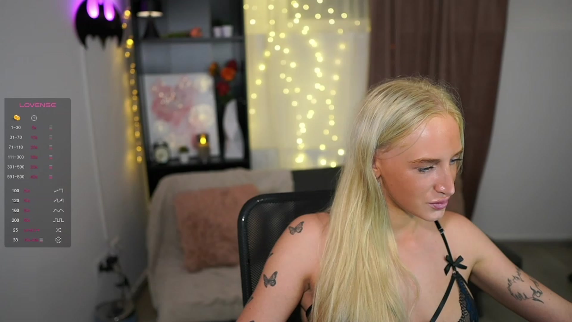 Gallery image thumbnail from NicoletteShea's myfreecams stream on, 09/19/2023, 19:34 image 20 of 20