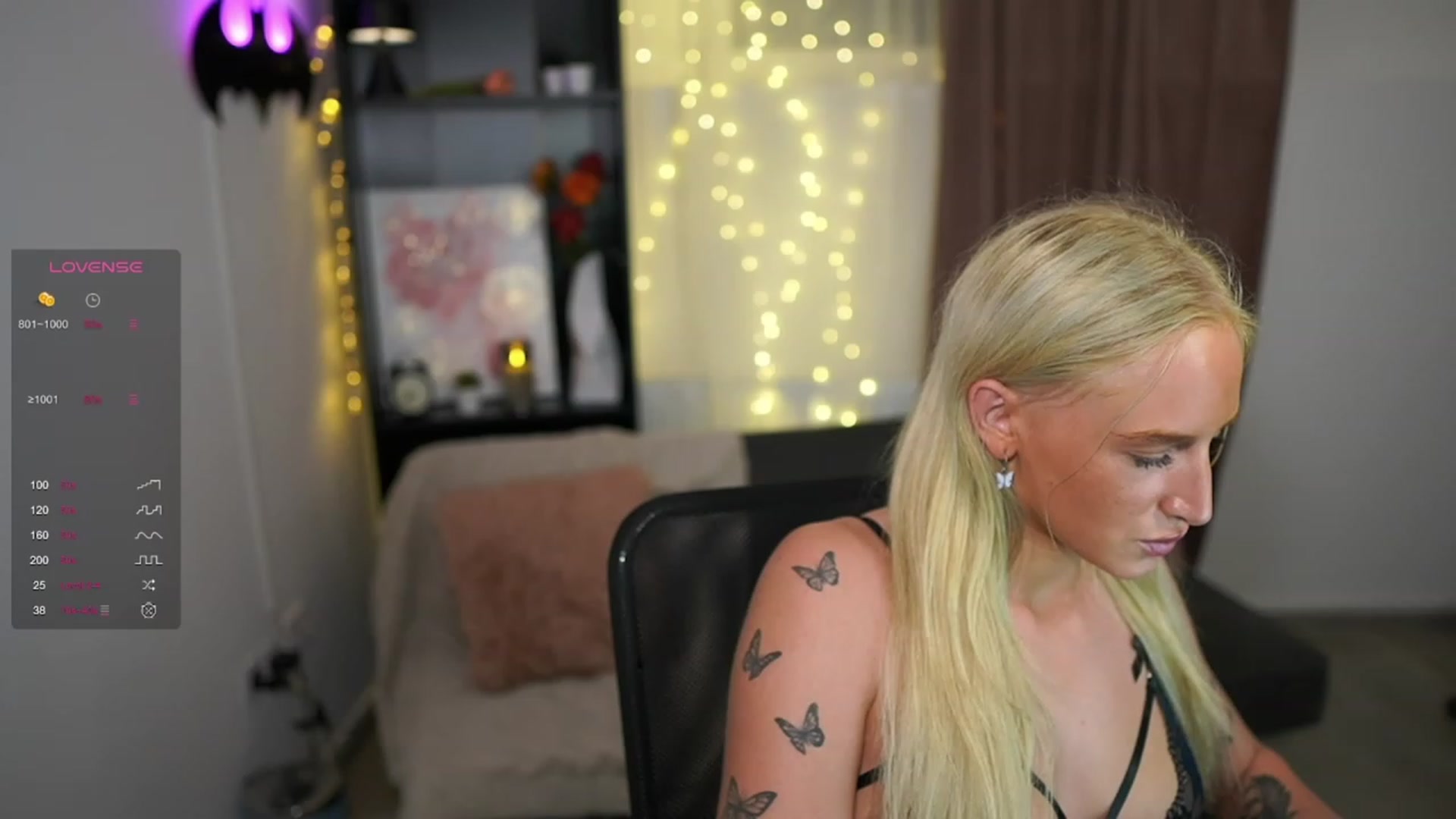 Gallery image thumbnail from NicoletteShea's myfreecams stream on, 09/19/2023, 19:34 image 12 of 20