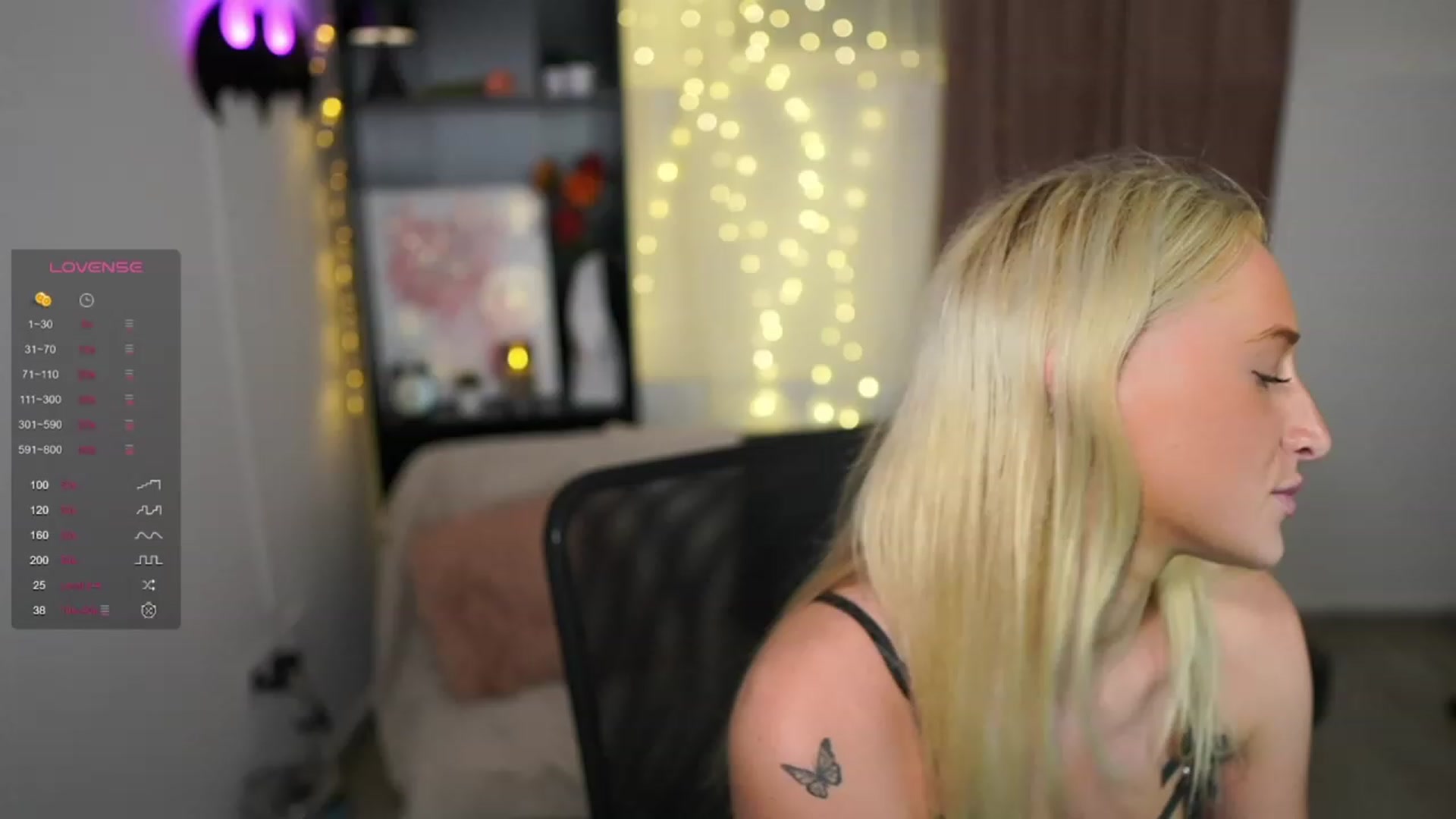 Gallery image thumbnail from NicoletteShea's myfreecams stream on, 09/19/2023, 20:58 image 15 of 20