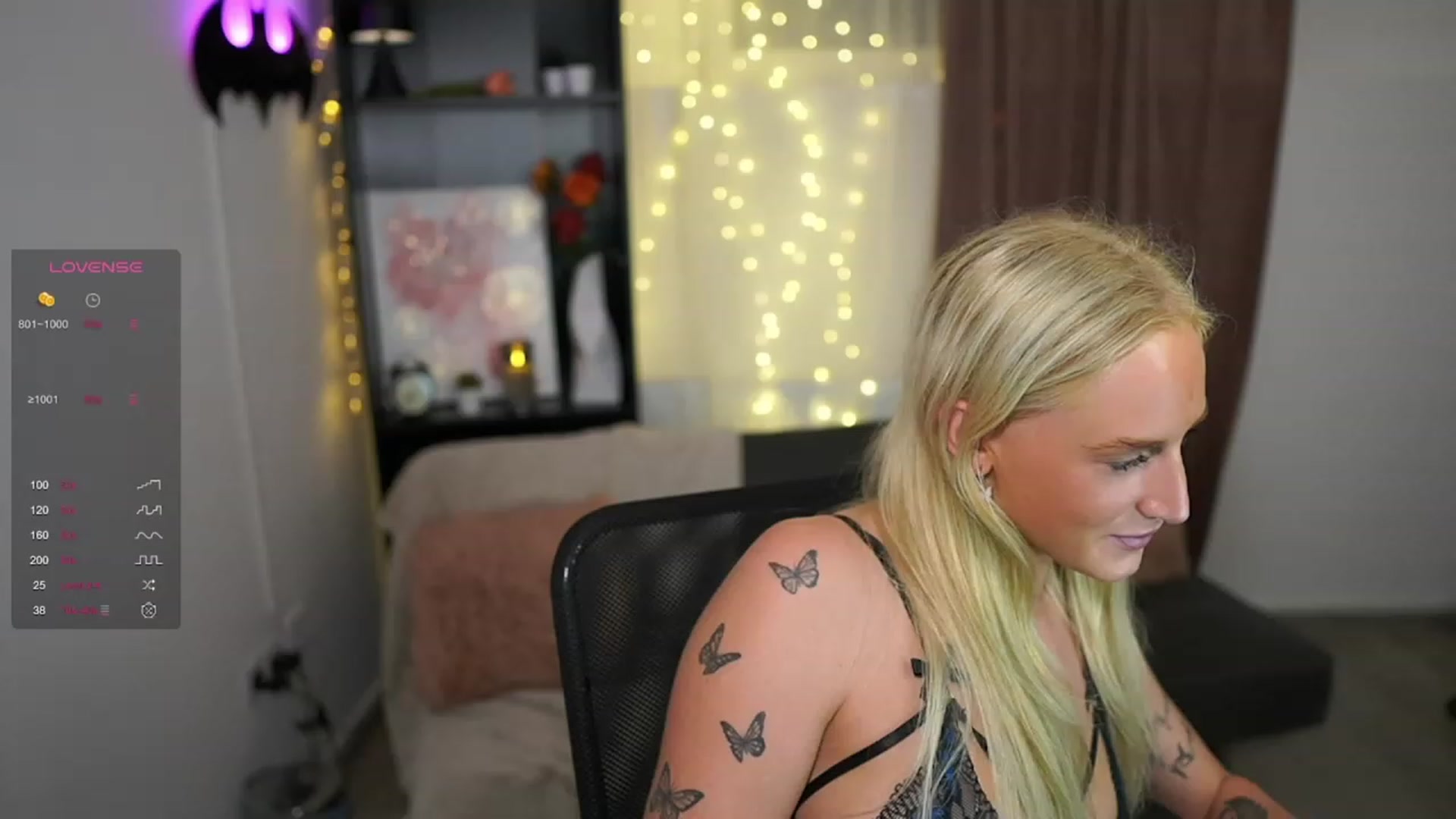 Gallery image thumbnail from NicoletteShea's myfreecams stream on, 09/19/2023, 21:40 image 10 of 20