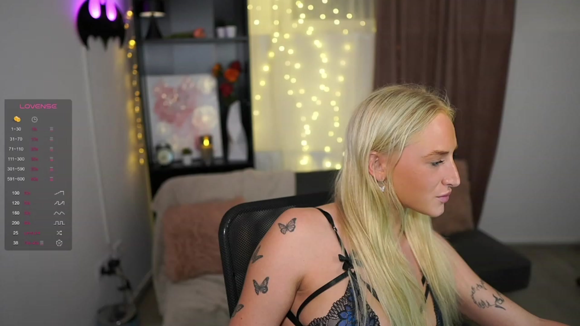 Gallery image thumbnail from NicoletteShea's myfreecams stream on, 09/19/2023, 21:40 image 13 of 20