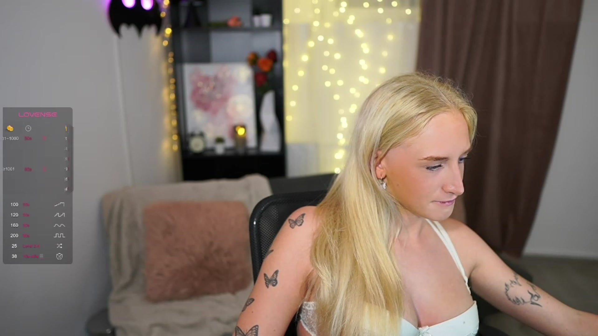 Gallery image thumbnail from NicoletteShea's myfreecams stream on, 09/22/2023, 19:03 image 7 of 20