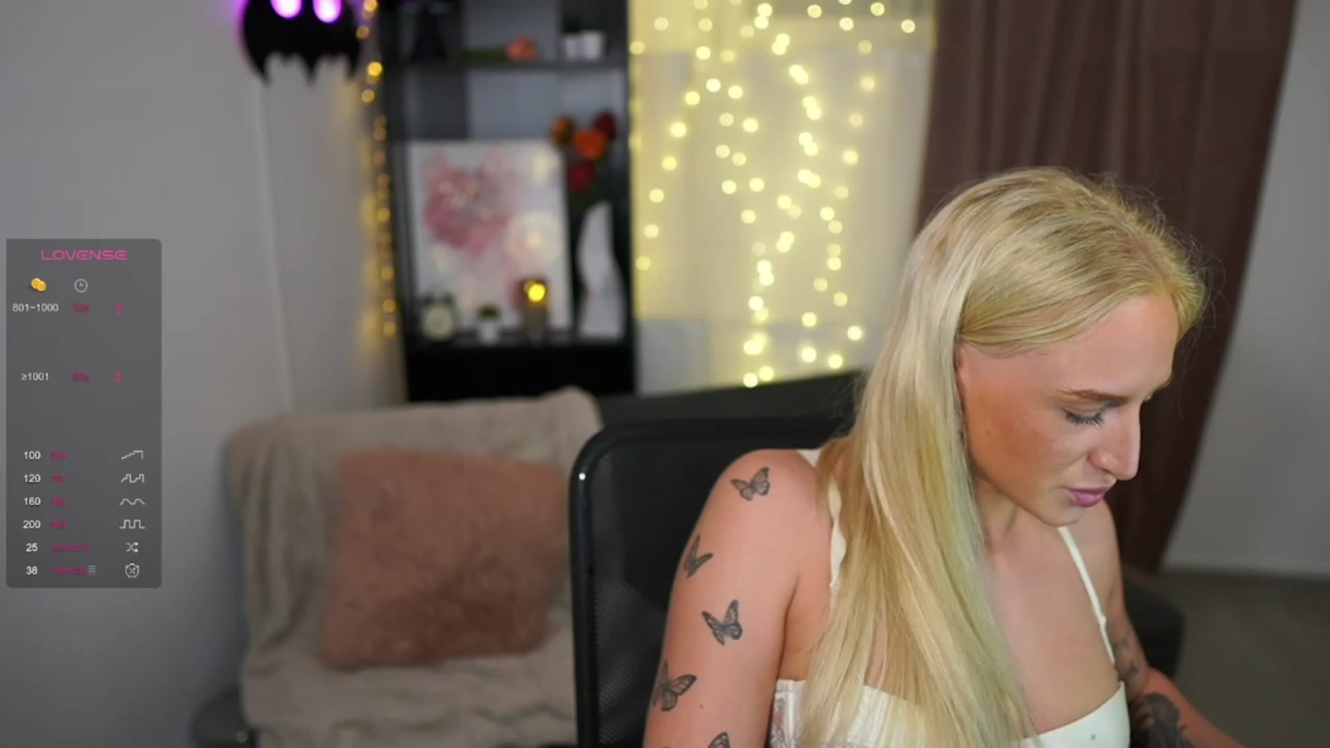 Gallery image thumbnail from NicoletteShea's myfreecams stream on, 09/22/2023, 20:06 image 1 of 20