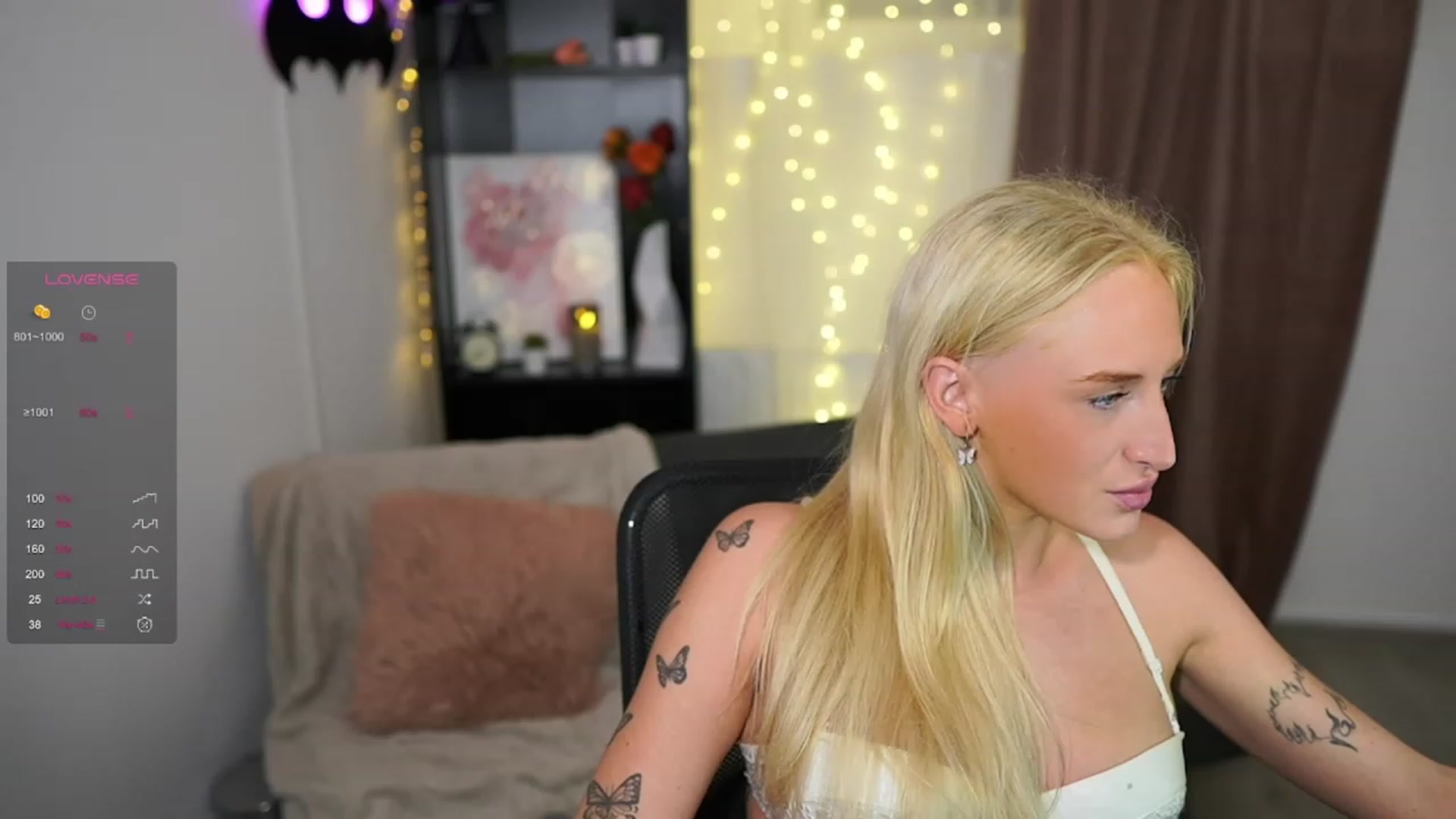 Gallery image thumbnail from NicoletteShea's myfreecams stream on, 09/22/2023, 20:06 image 7 of 20
