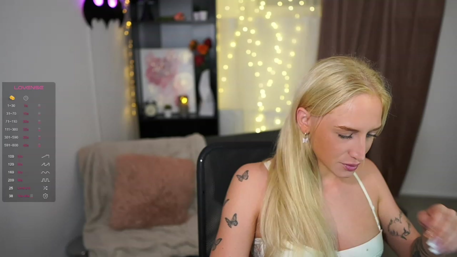 Gallery image thumbnail from NicoletteShea's myfreecams stream on, 09/22/2023, 20:06 image 5 of 20
