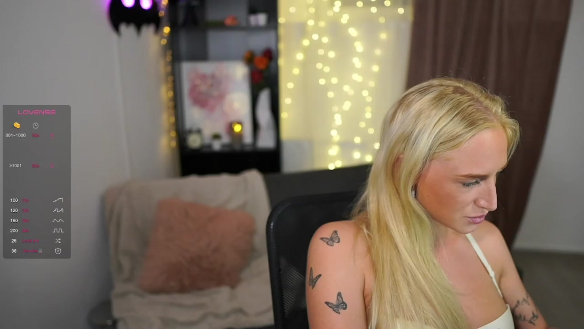 Gallery image thumbnail from NicoletteShea's myfreecams stream on, 09/22/2023, 21:41 image 2 of 20