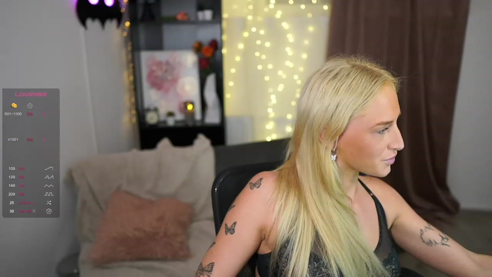 Gallery image thumbnail from NicoletteShea's myfreecams stream on, 09/23/2023, 15:09 image 17 of 20