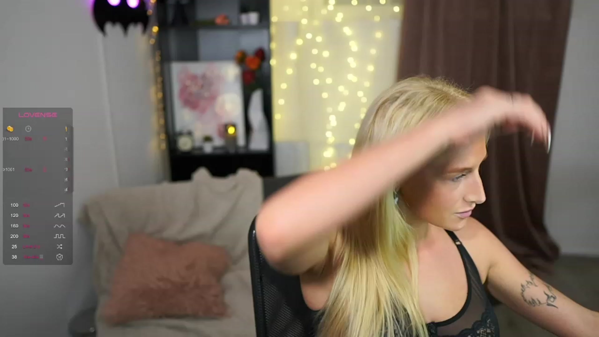 Gallery image thumbnail from NicoletteShea's myfreecams stream on, 09/23/2023, 15:53 image 13 of 20