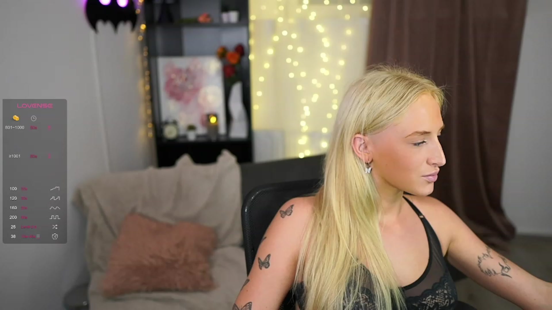 Gallery image thumbnail from NicoletteShea's myfreecams stream on, 09/23/2023, 15:53 image 3 of 20