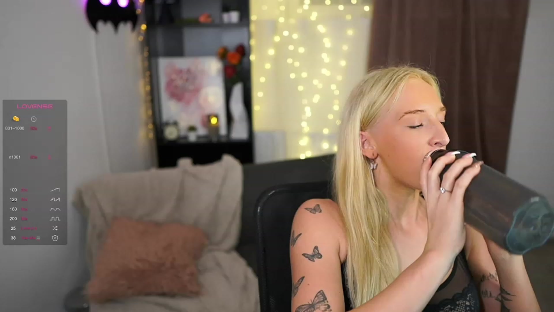 Gallery image thumbnail from NicoletteShea's myfreecams stream on, 09/23/2023, 17:05 image 10 of 20