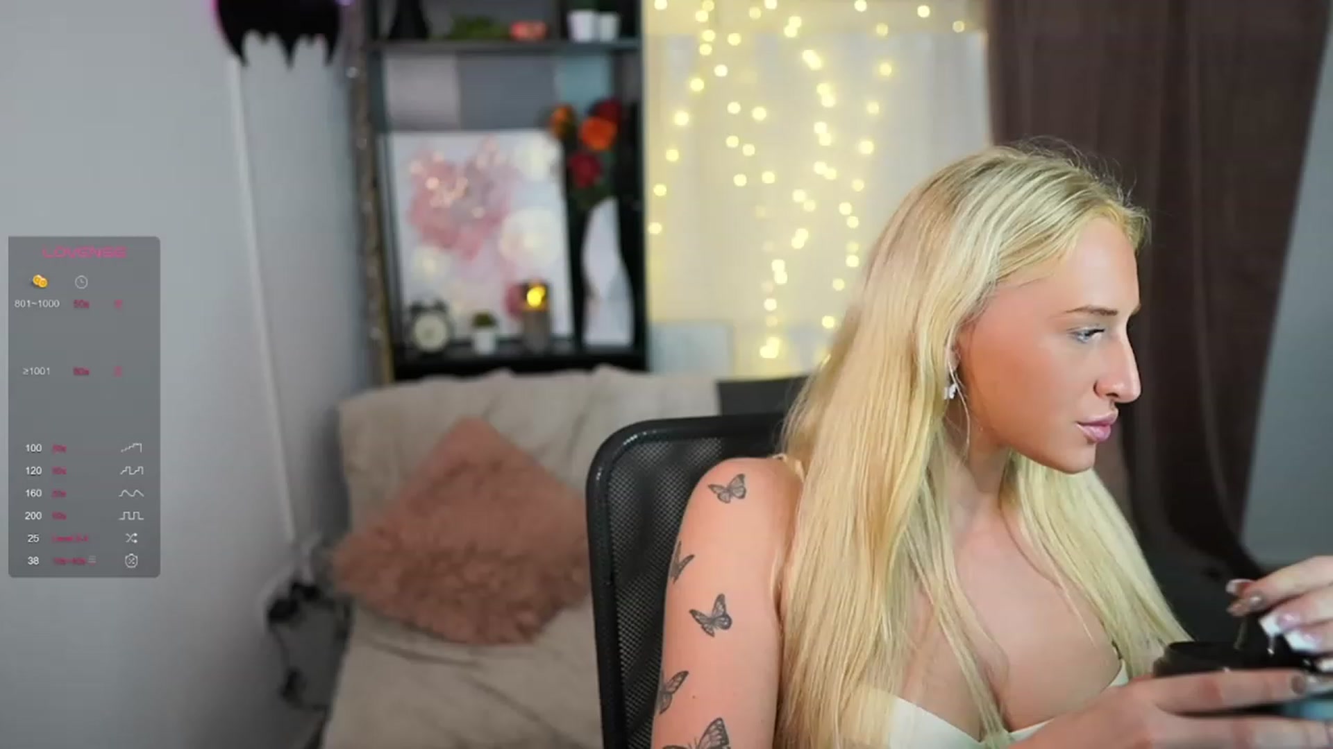 Gallery image thumbnail from NicoletteShea's myfreecams stream on, 09/26/2023, 19:23 image 8 of 20