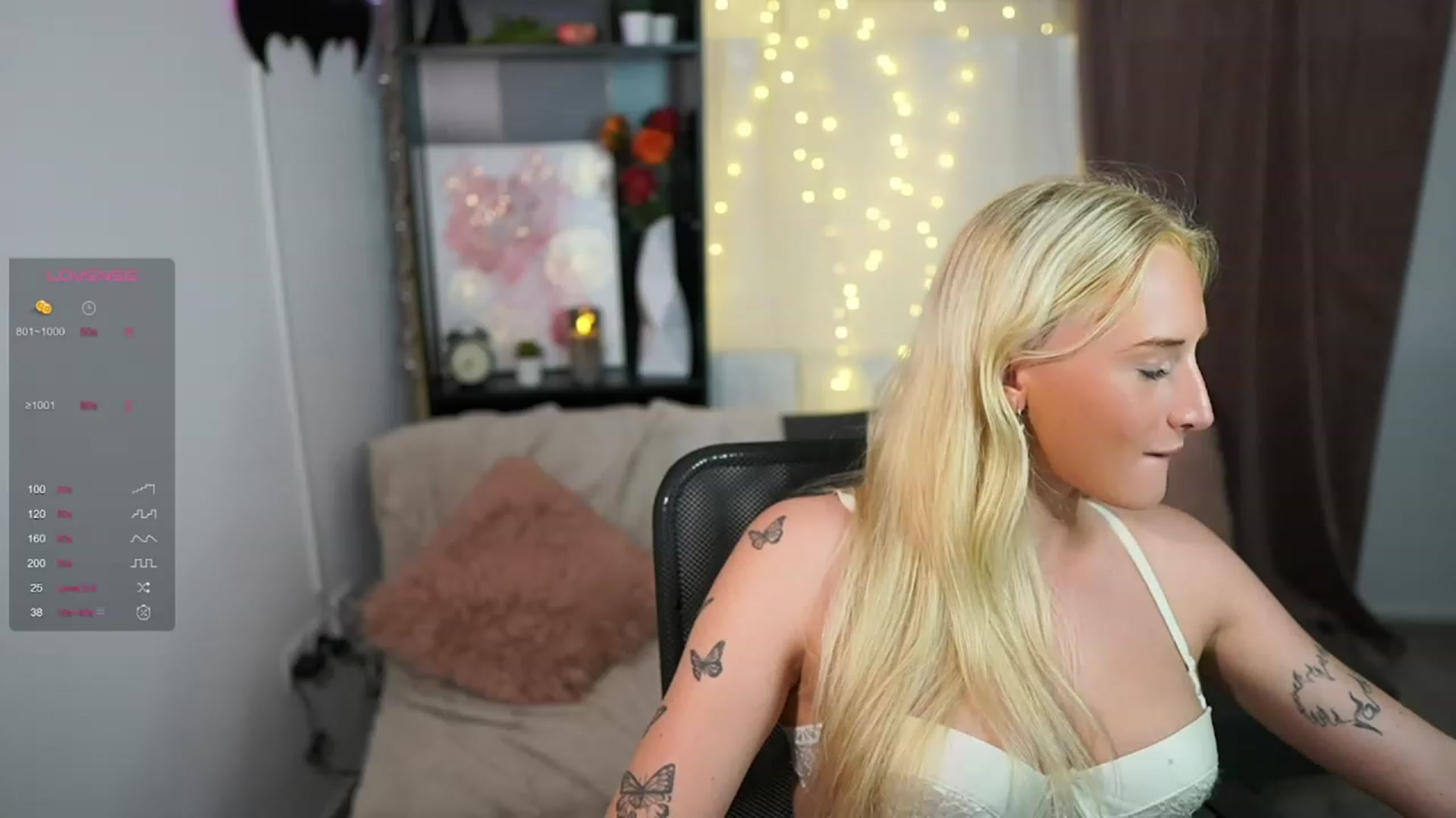 Gallery image thumbnail from NicoletteShea's myfreecams stream on, 09/26/2023, 19:23 image 16 of 20